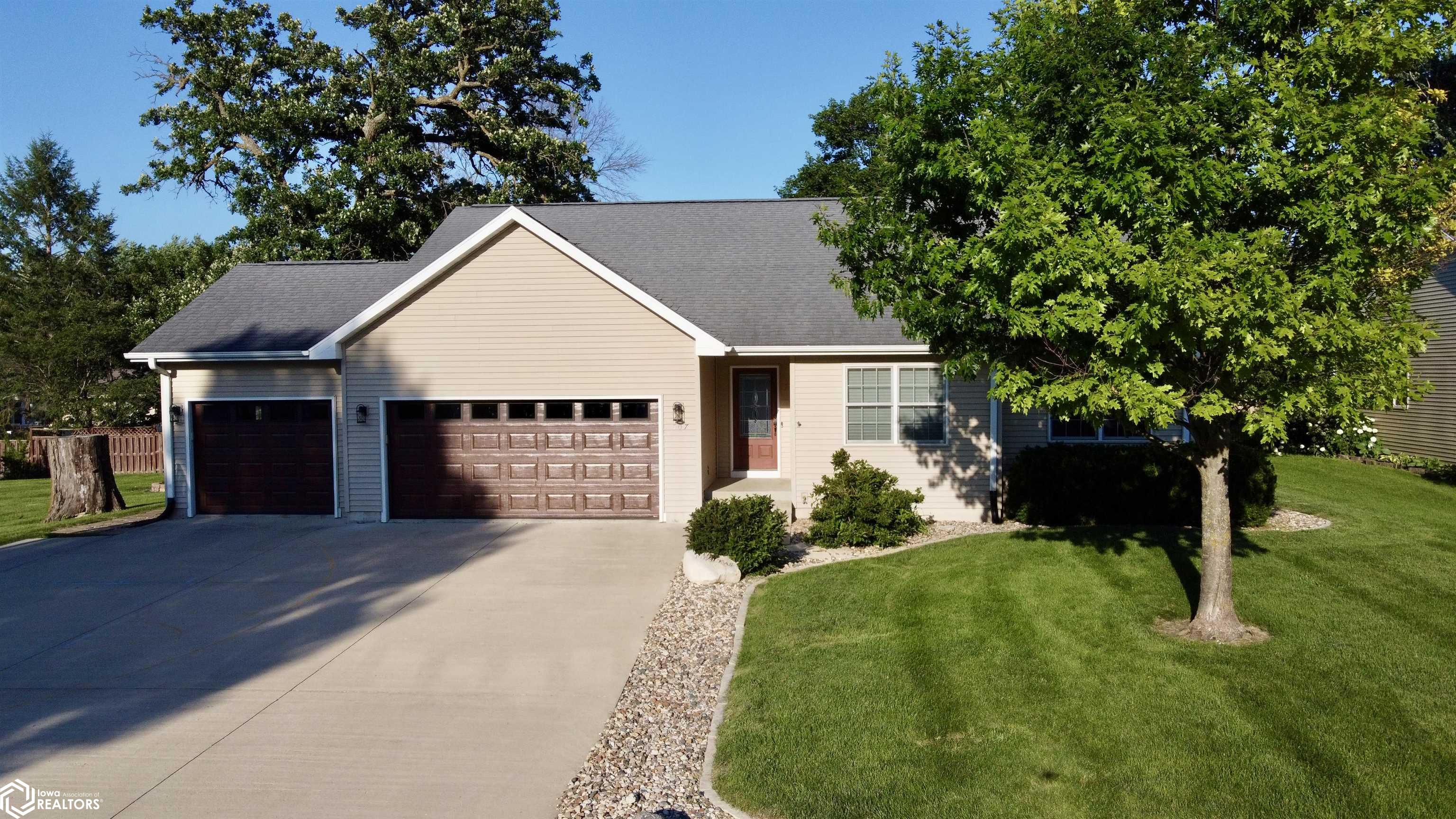507 Hickory Lane, Jefferson, Iowa image 1