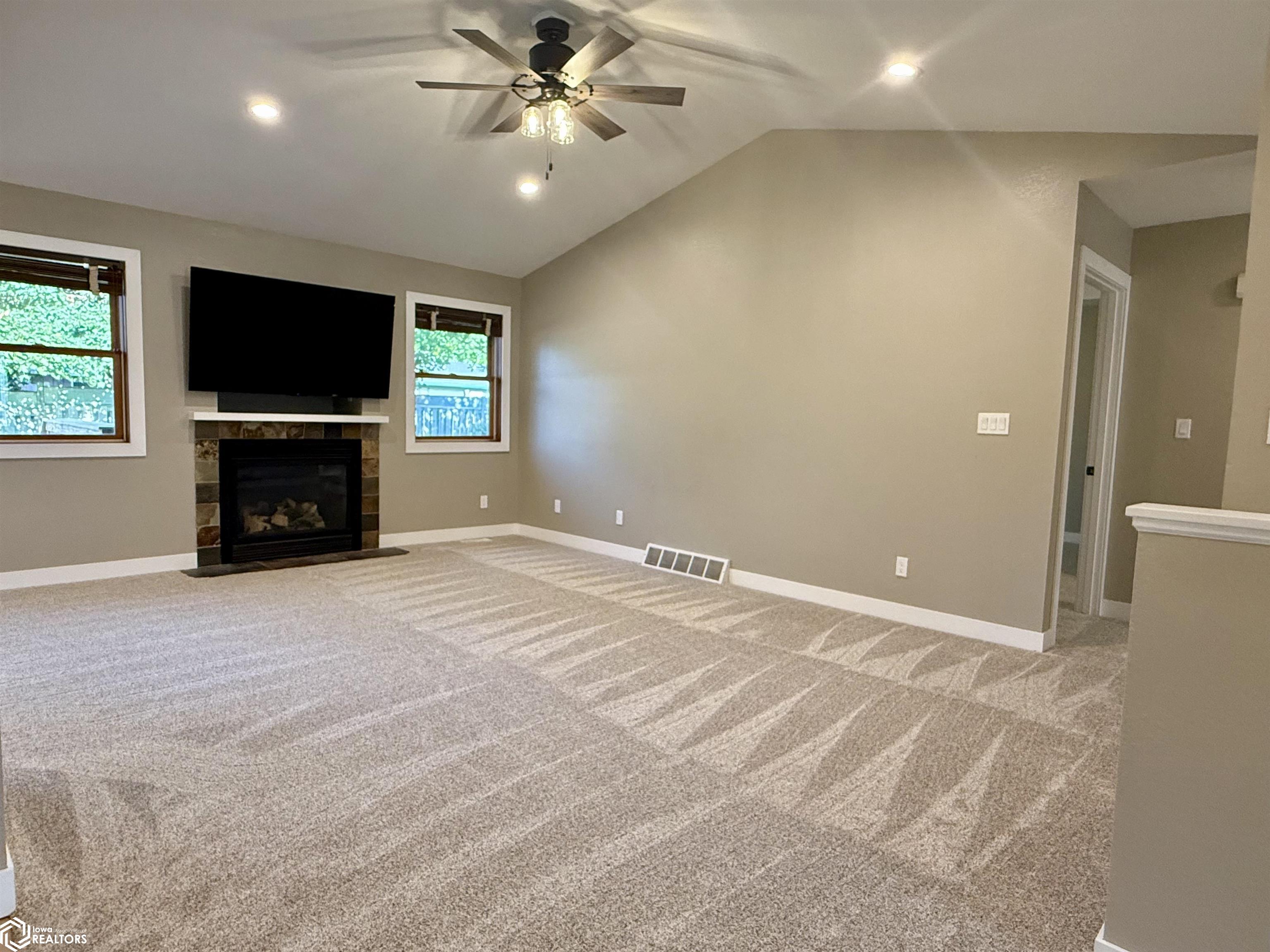 507 Hickory Lane, Jefferson, Iowa image 15