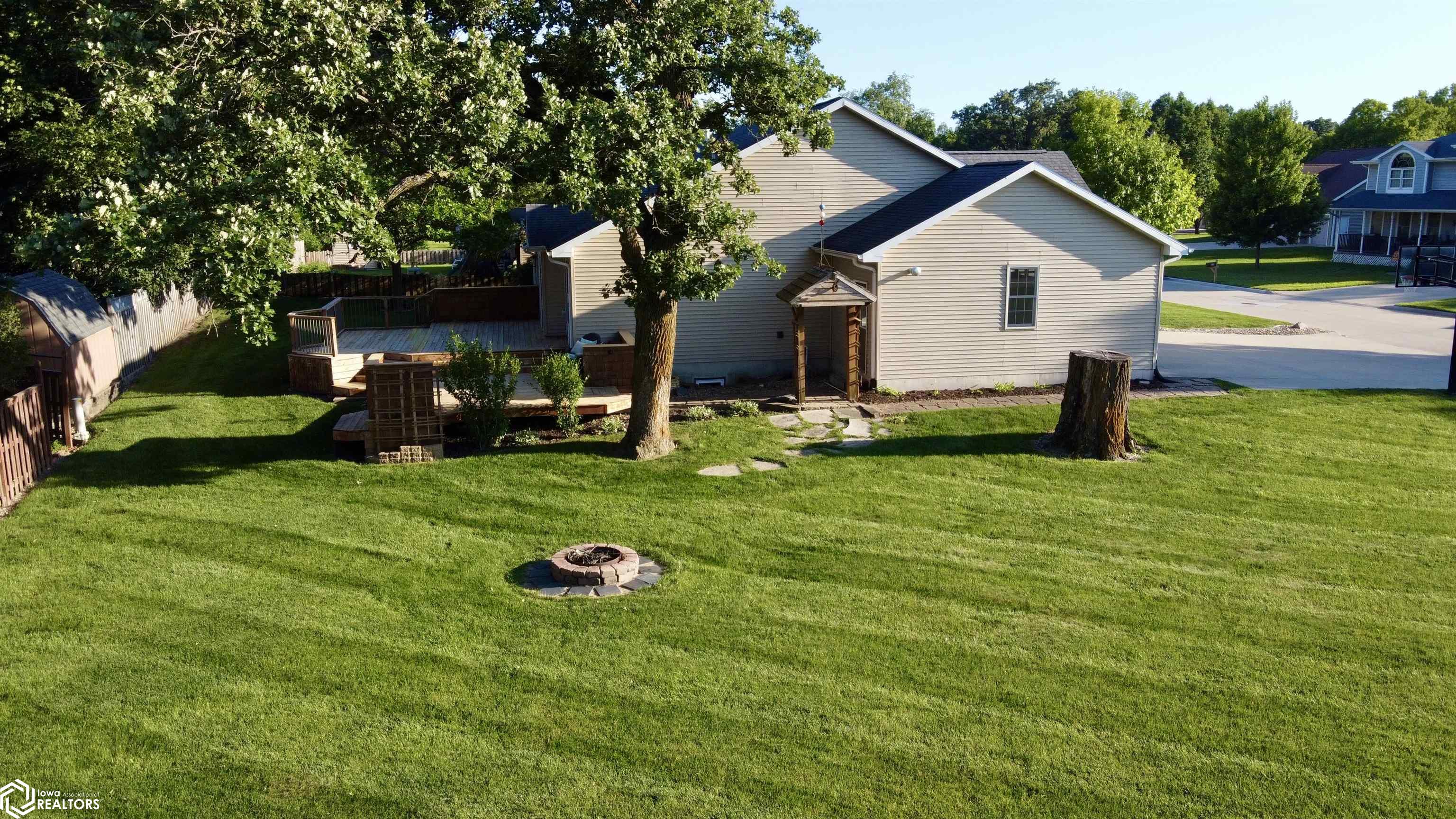 507 Hickory Lane, Jefferson, Iowa image 4