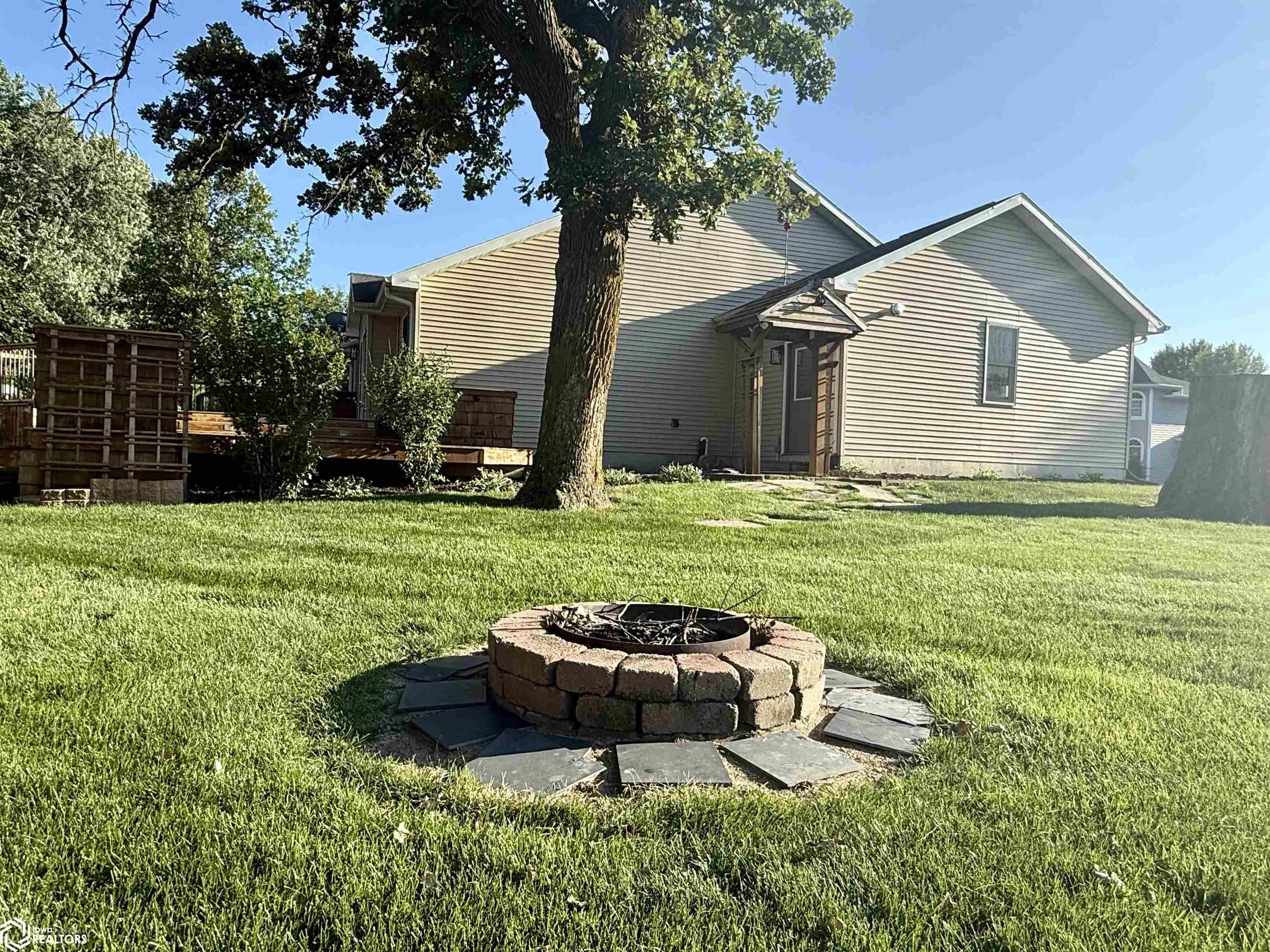 507 Hickory Lane, Jefferson, Iowa image 6
