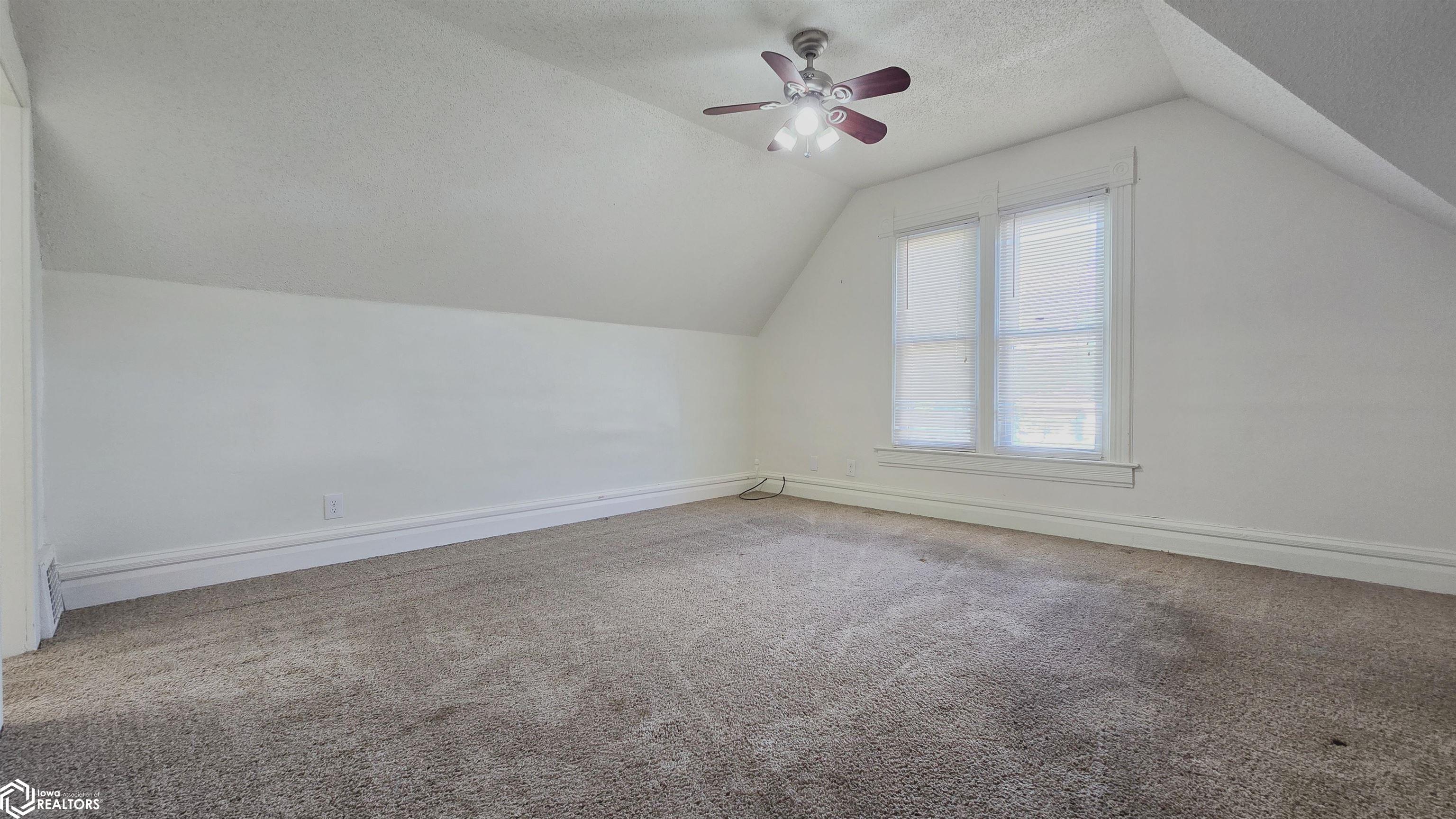 205 N Park Street, Lake Mills, Iowa image 13