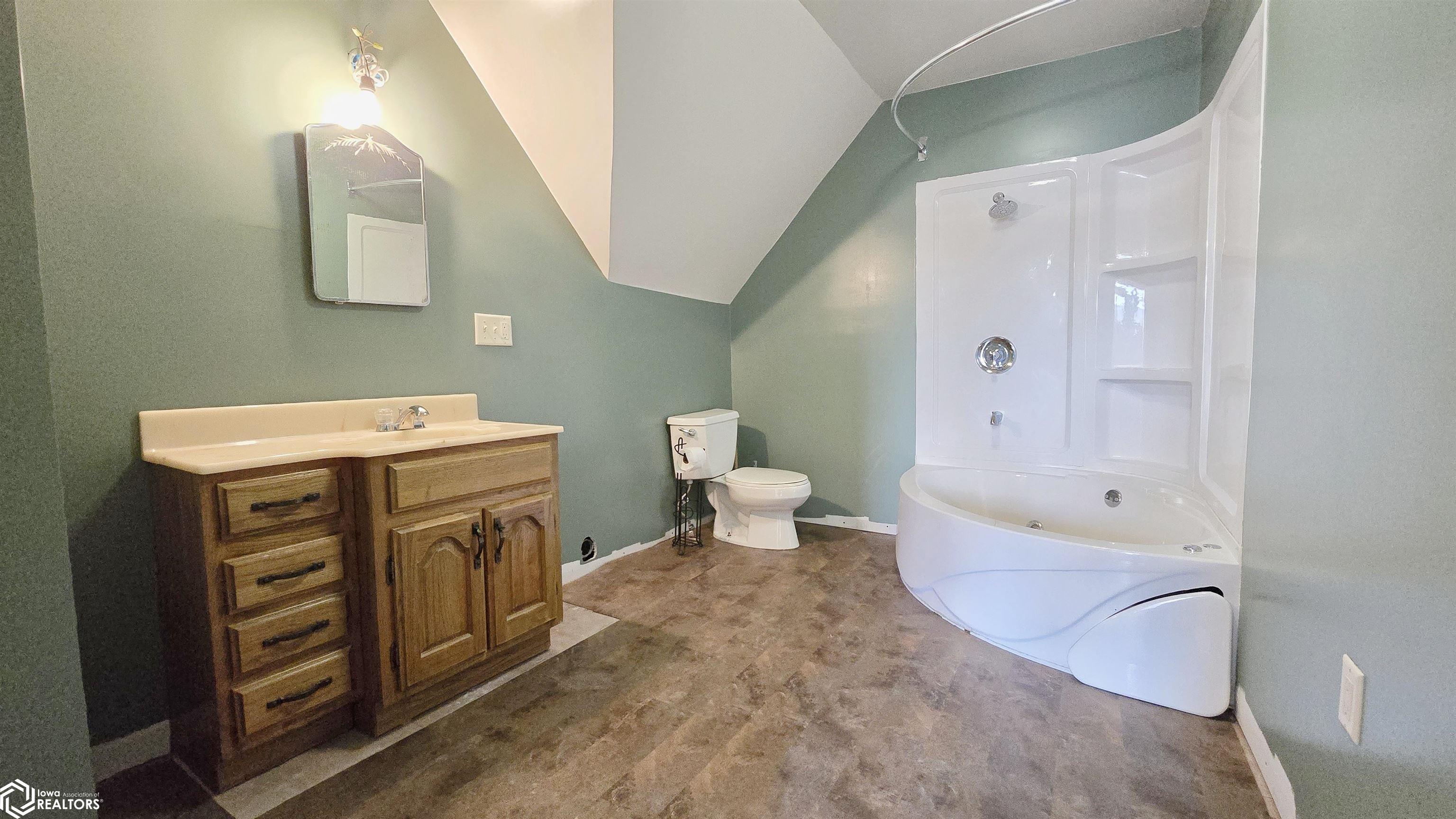 205 N Park Street, Lake Mills, Iowa image 14