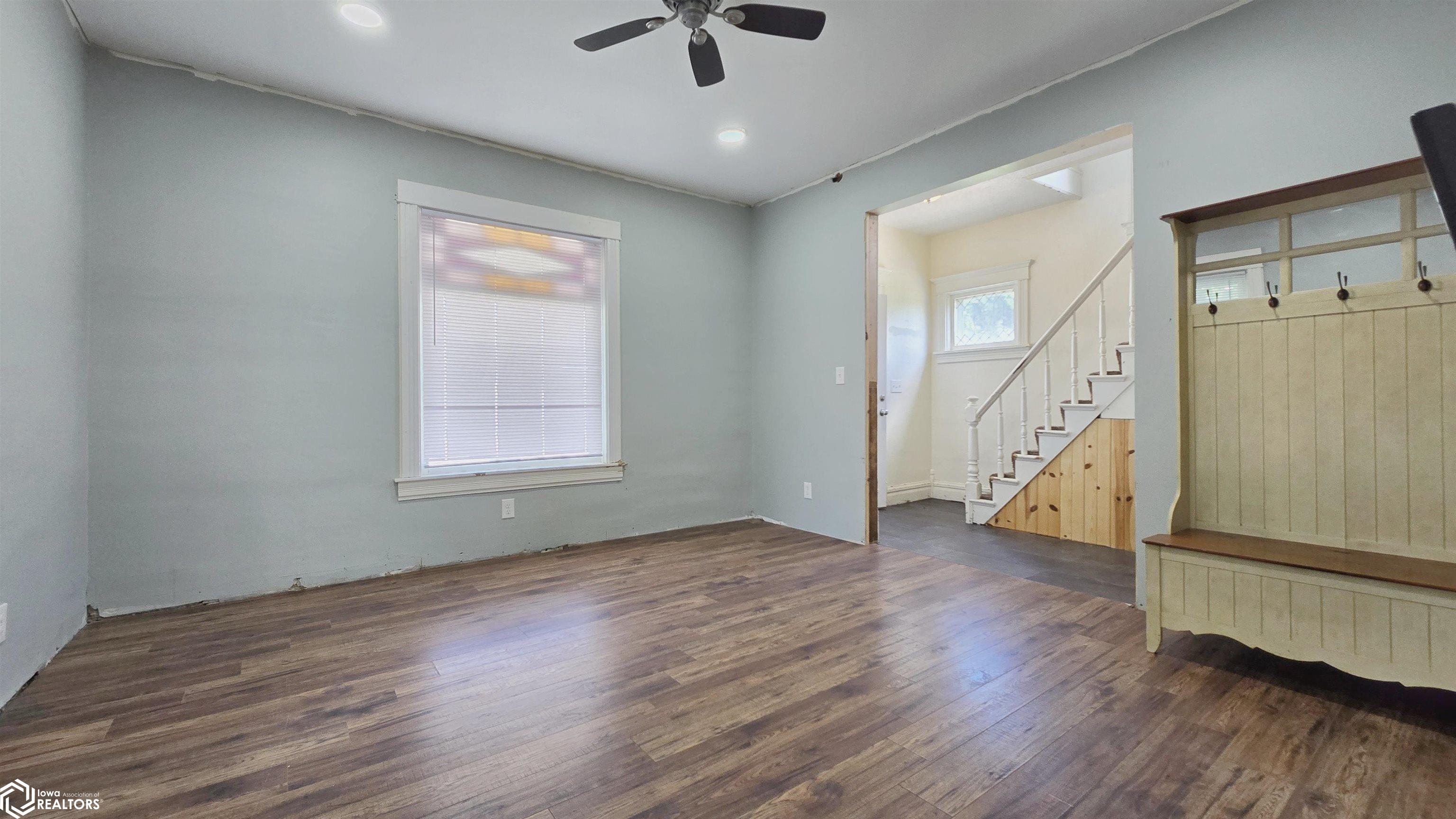 205 N Park Street, Lake Mills, Iowa image 3