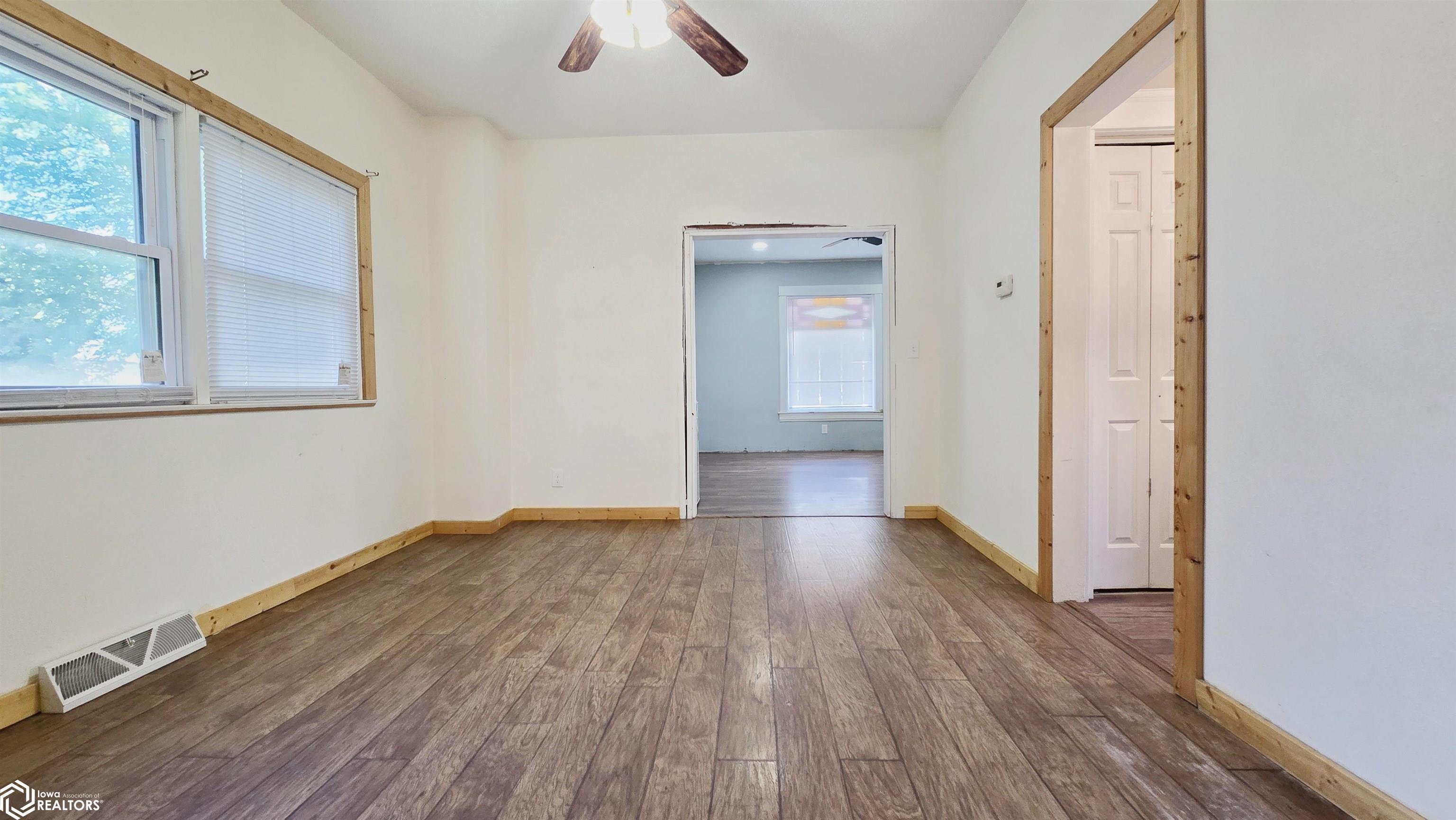 205 N Park Street, Lake Mills, Iowa image 6