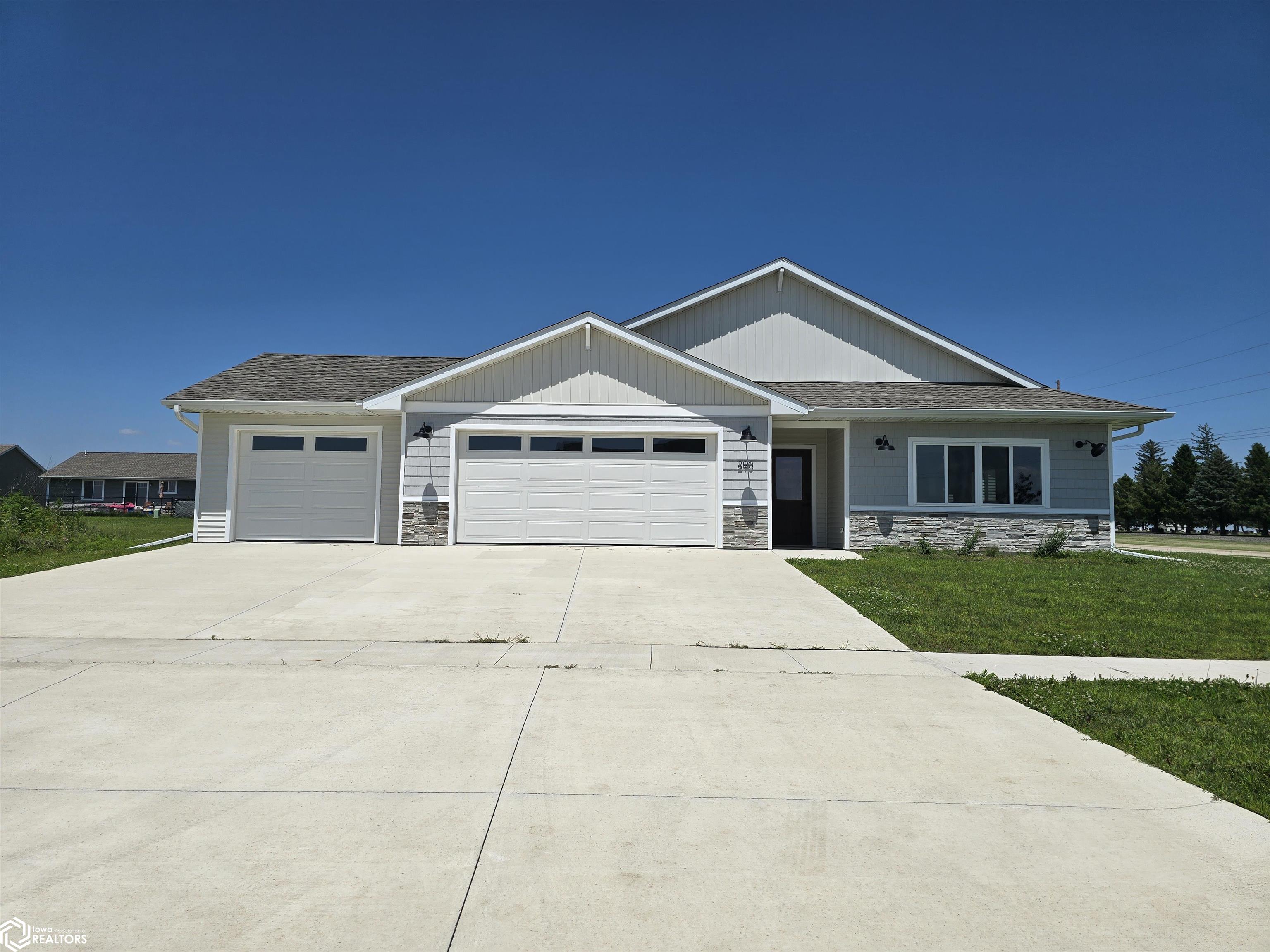290 Fuller Drive, Garner, Iowa image 2