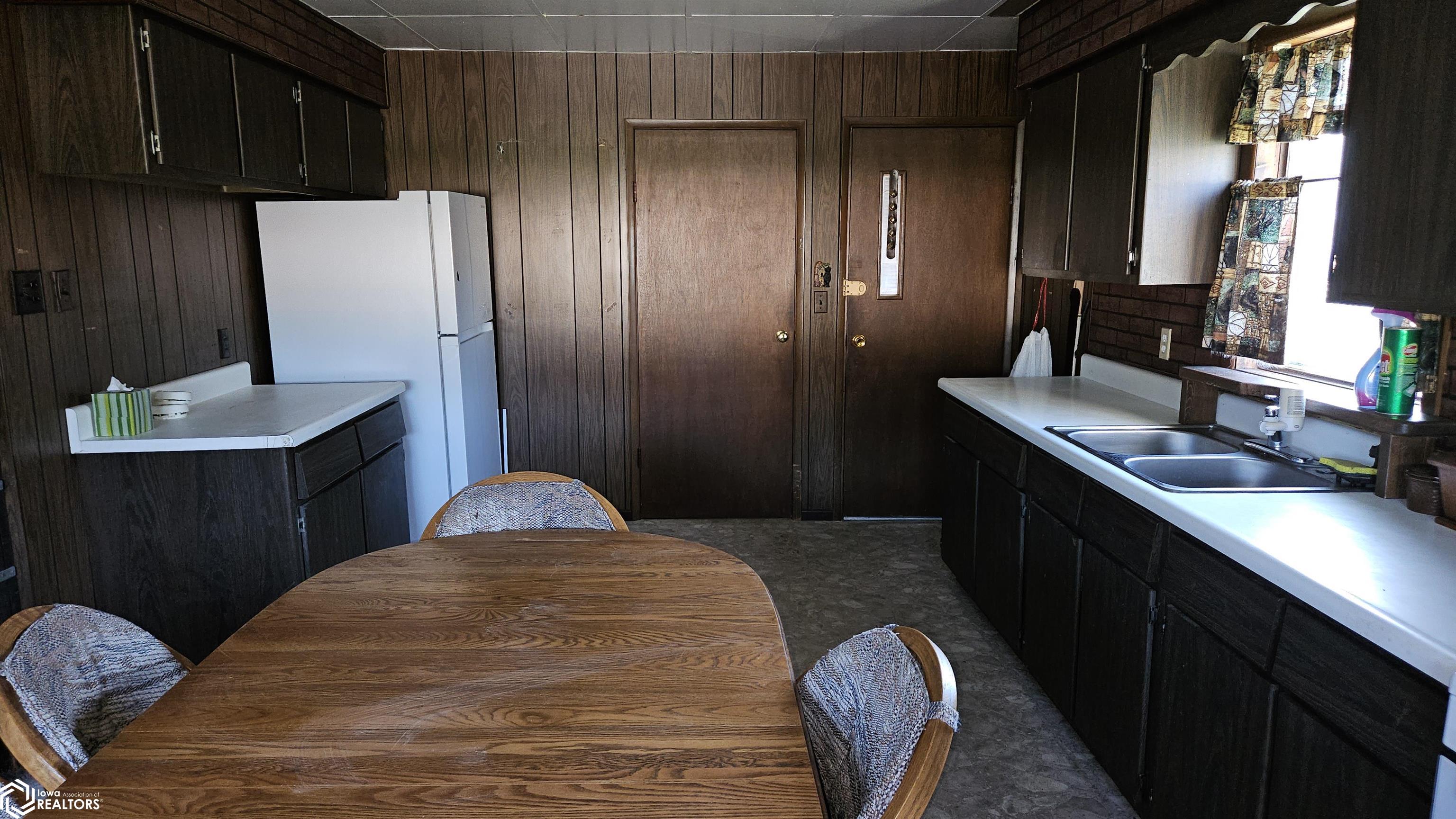 925 Lee, Ottumwa, Iowa image 13
