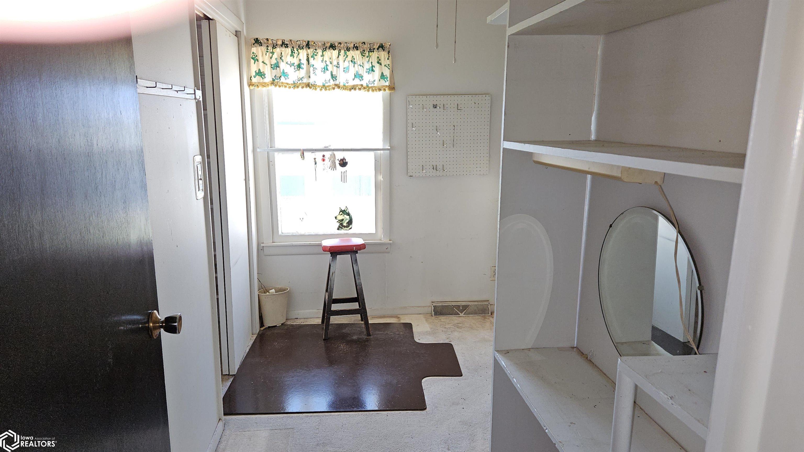 925 Lee, Ottumwa, Iowa image 17