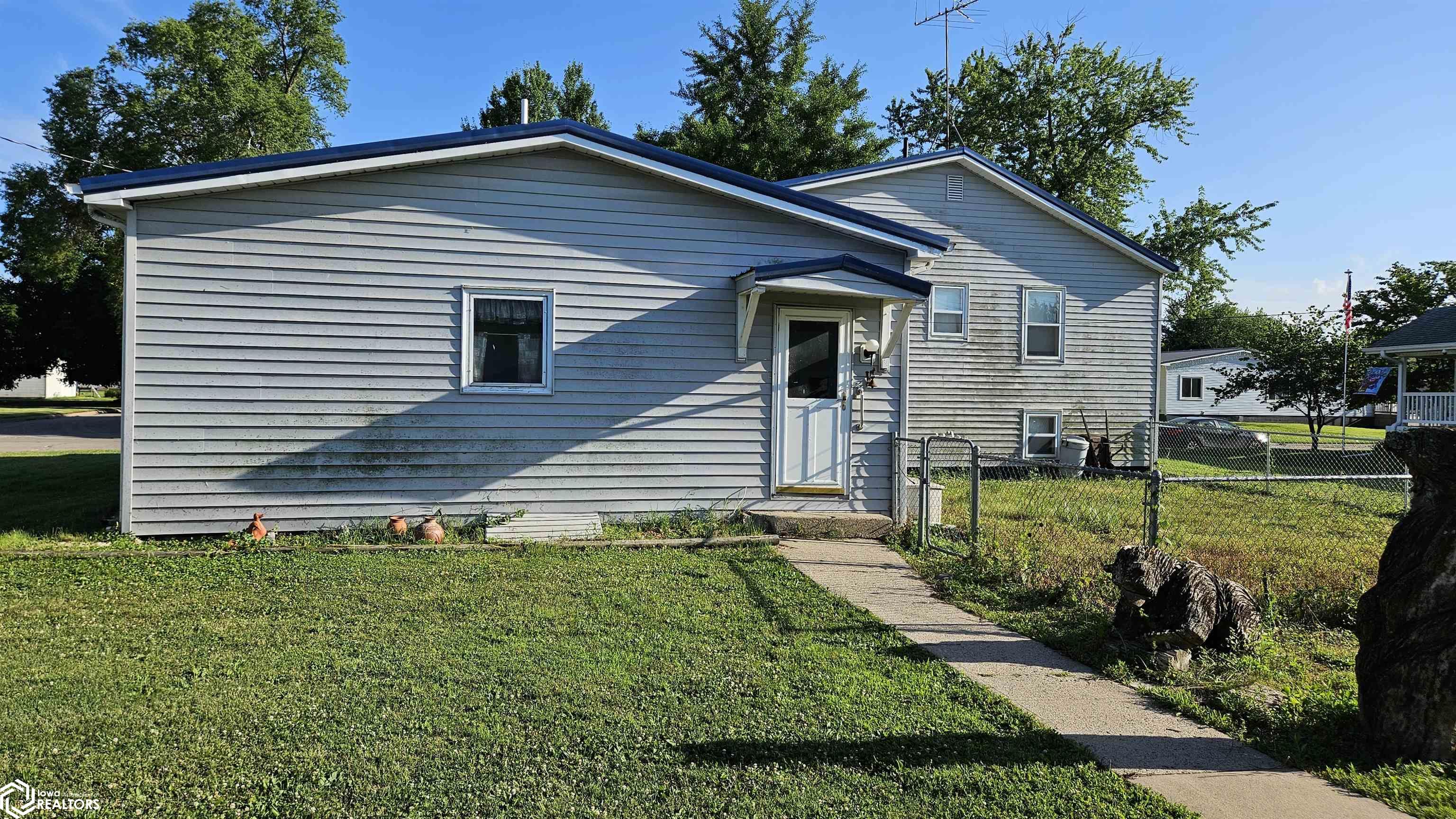 925 Lee, Ottumwa, Iowa image 3