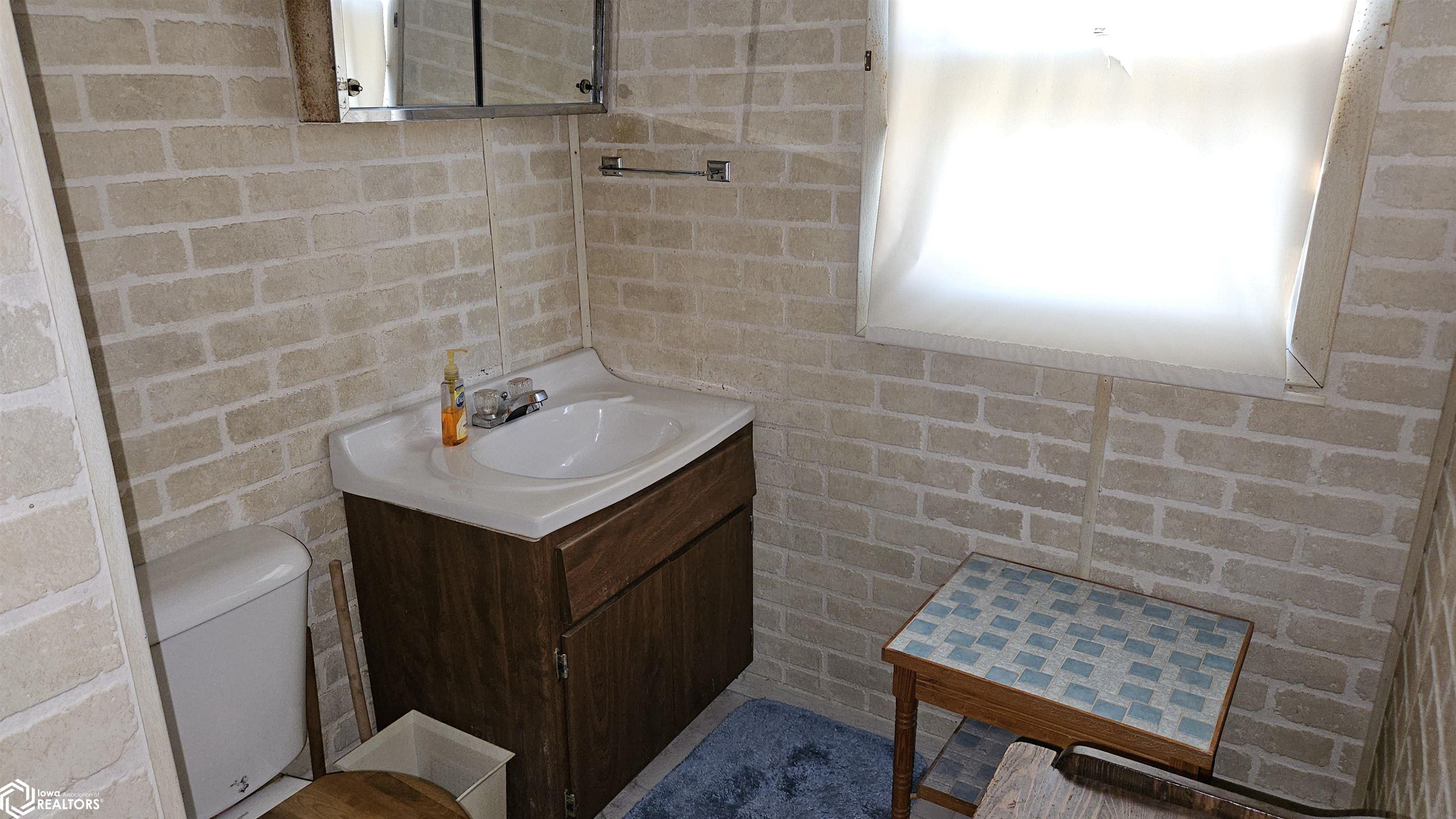 925 Lee, Ottumwa, Iowa image 21