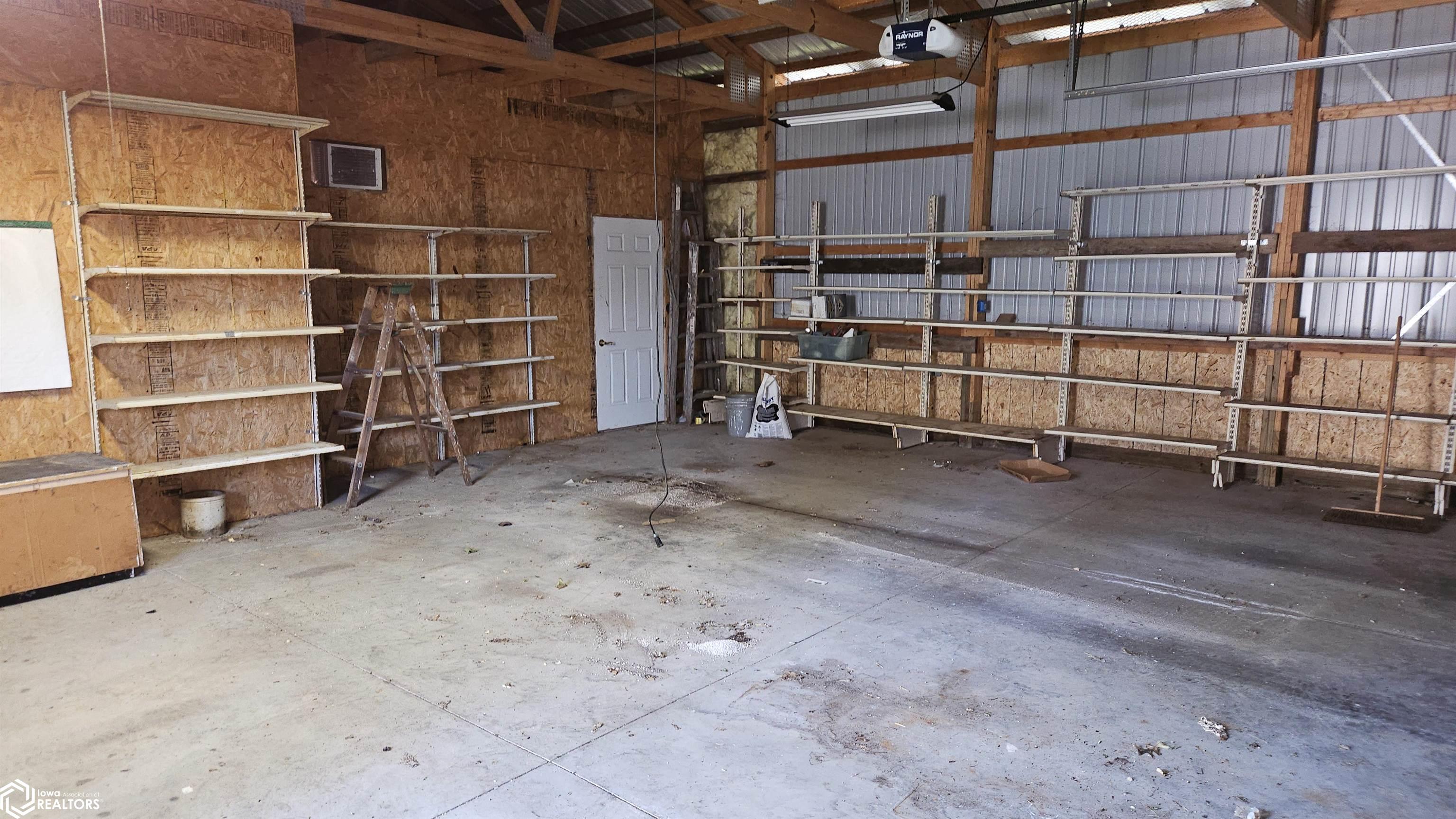 925 Lee, Ottumwa, Iowa image 32
