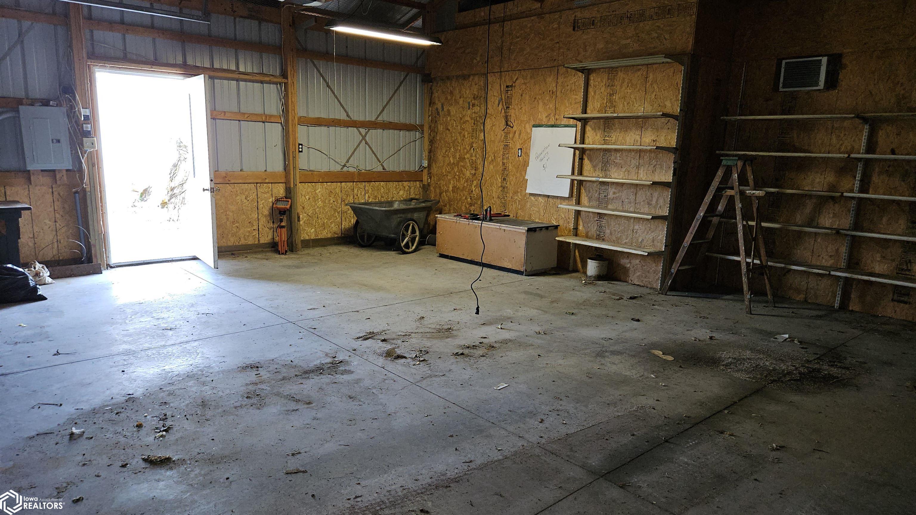 925 Lee, Ottumwa, Iowa image 33