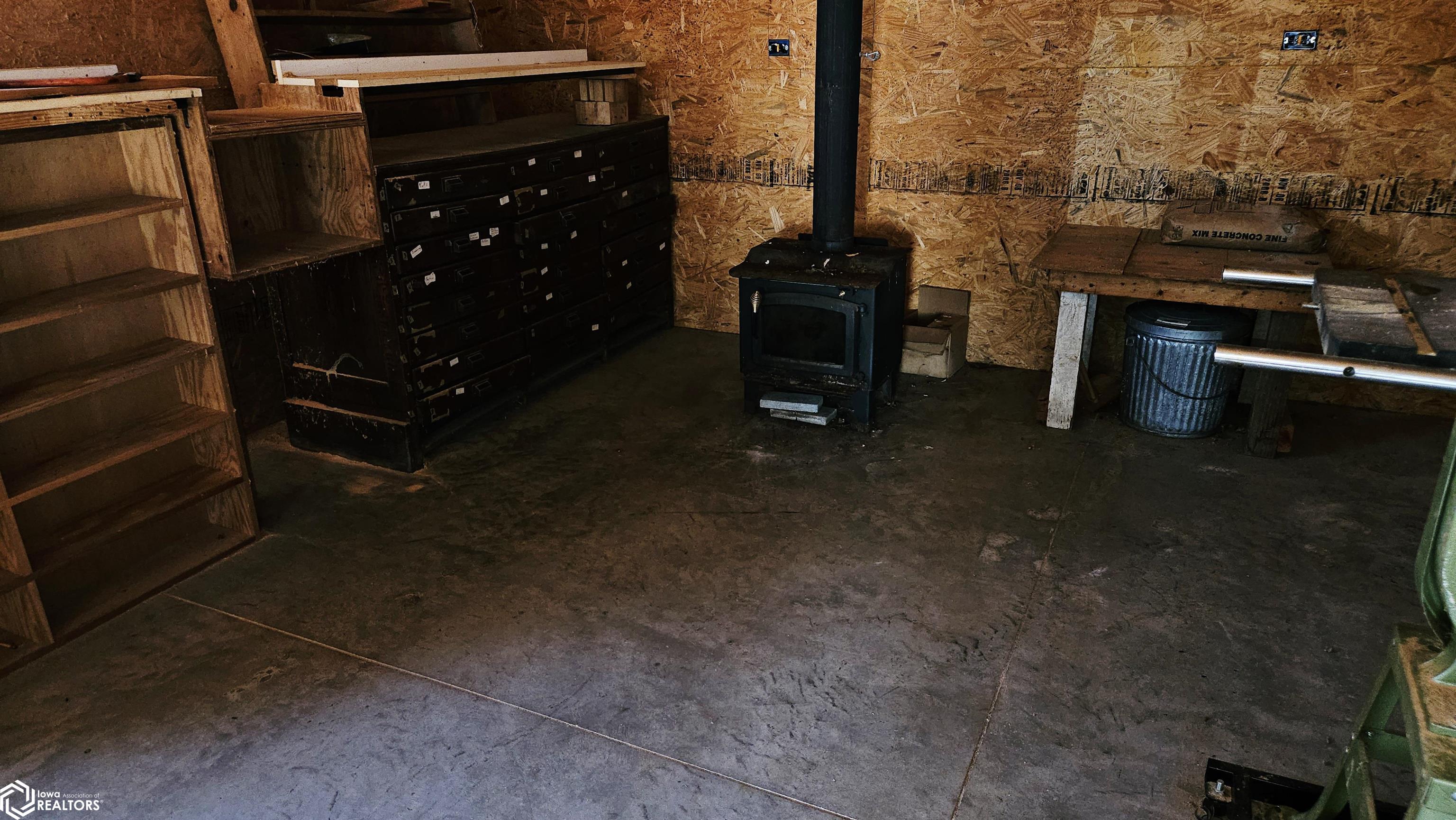 925 Lee, Ottumwa, Iowa image 35