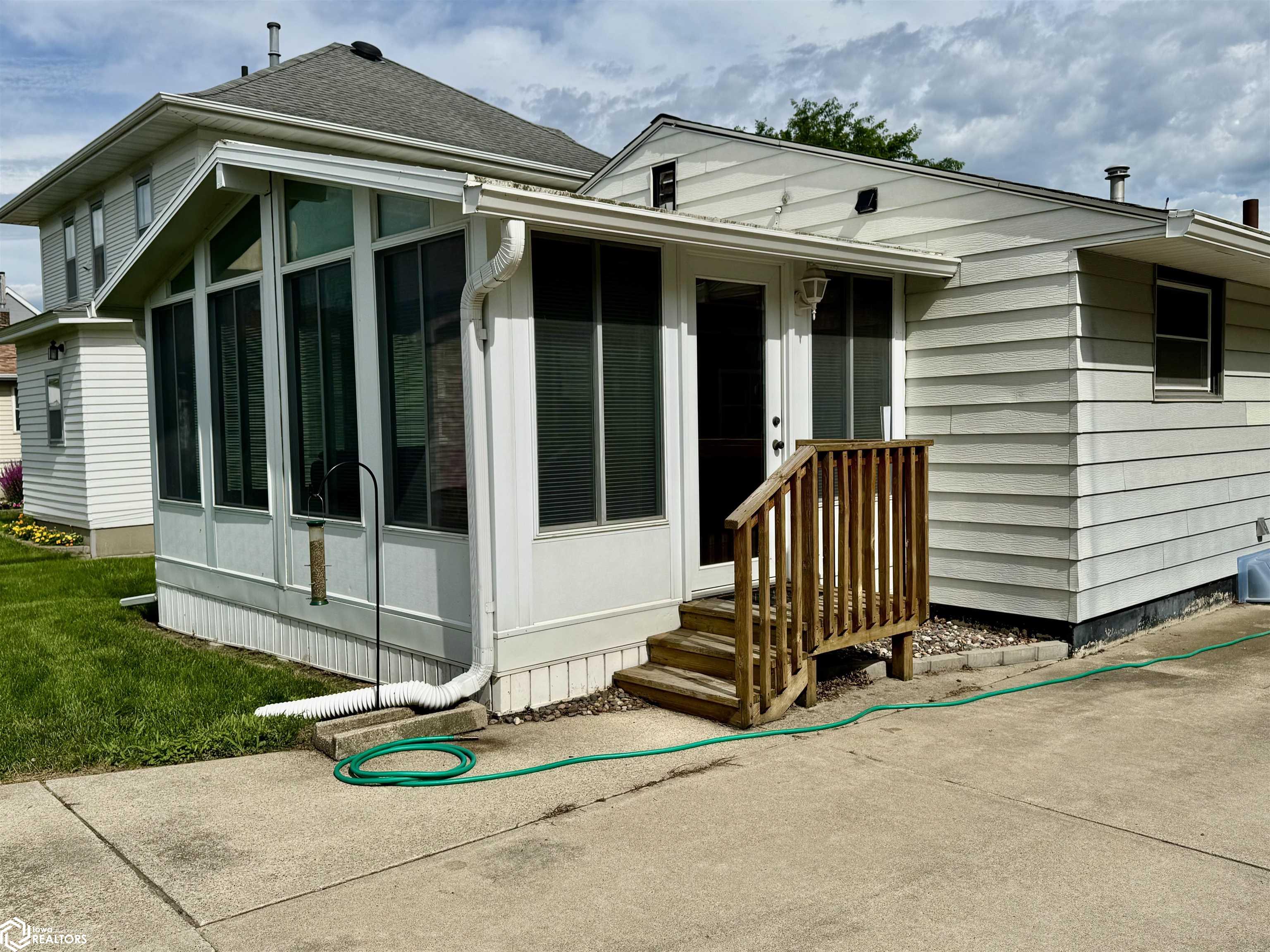 29 20th St Se, Mason City, Iowa image 2