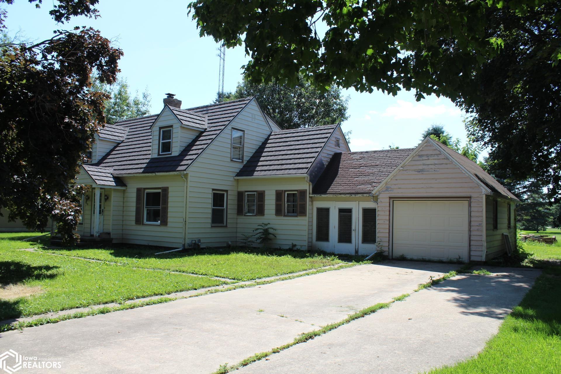 860 Division Street, Garner, Iowa image 1