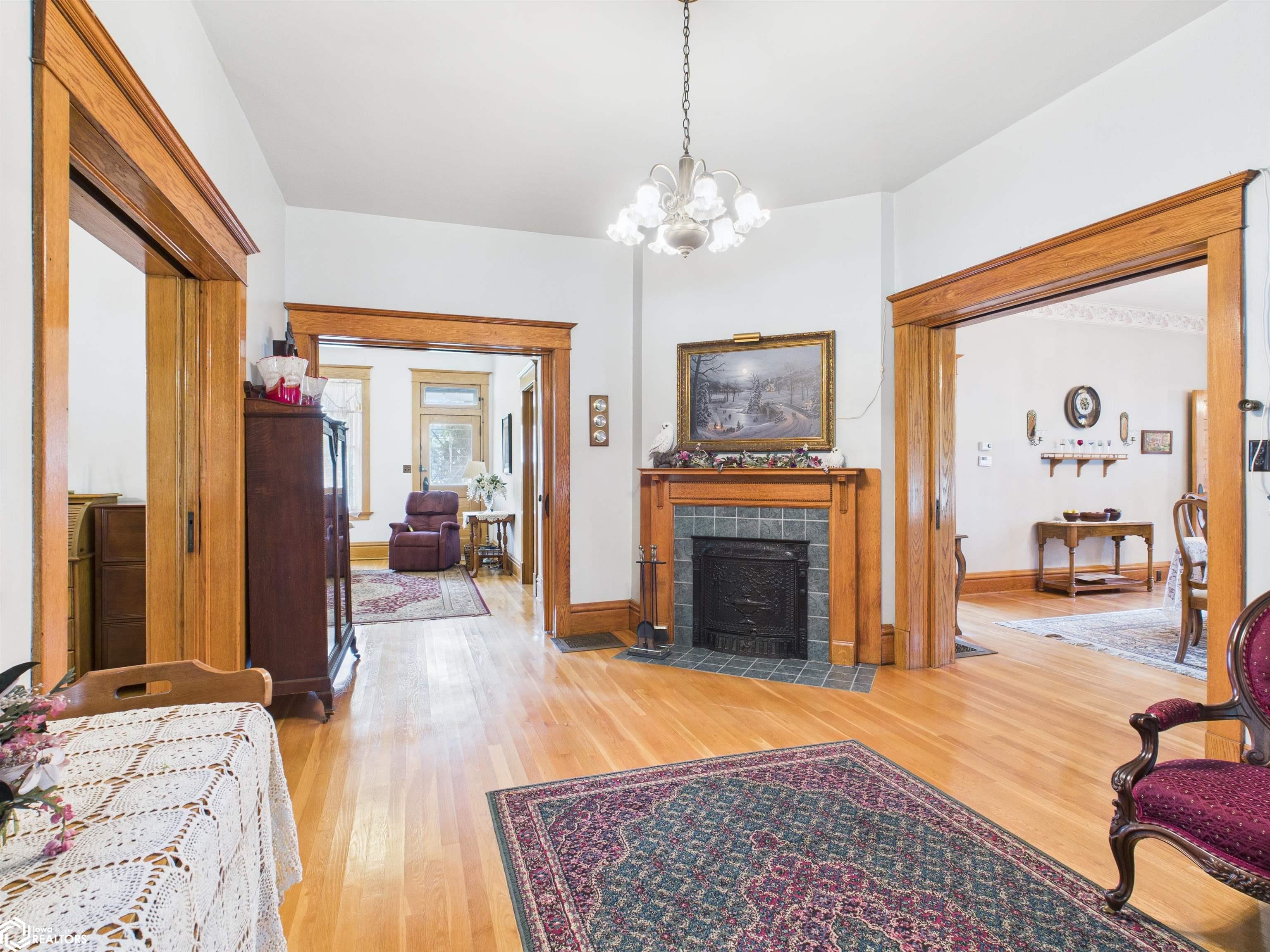 504 Washington, Bonaparte, Iowa image 11