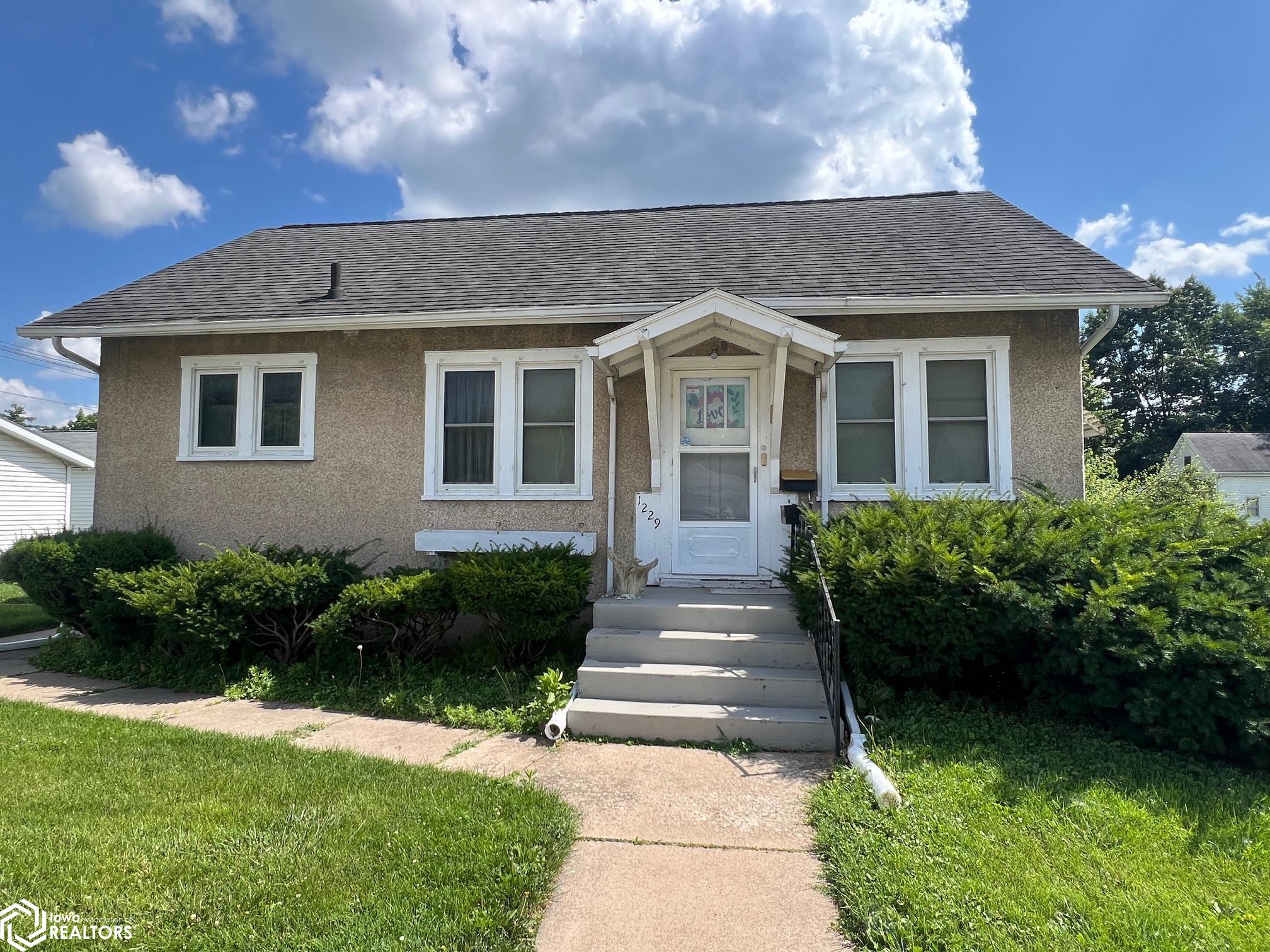1229 Harrison Ave, Burlington, Iowa image 1