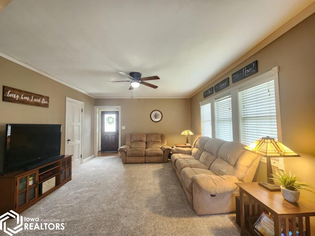 1306 N Rhode Island Avenue, Mason City, Iowa image 2