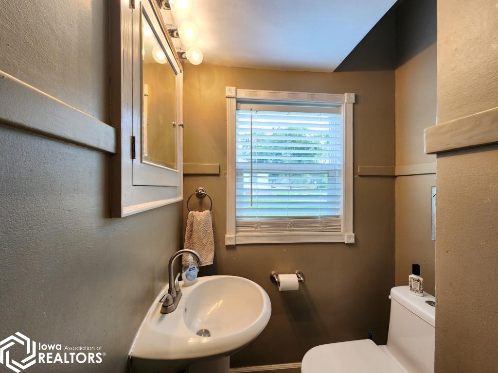 1306 N Rhode Island Avenue, Mason City, Iowa image 13