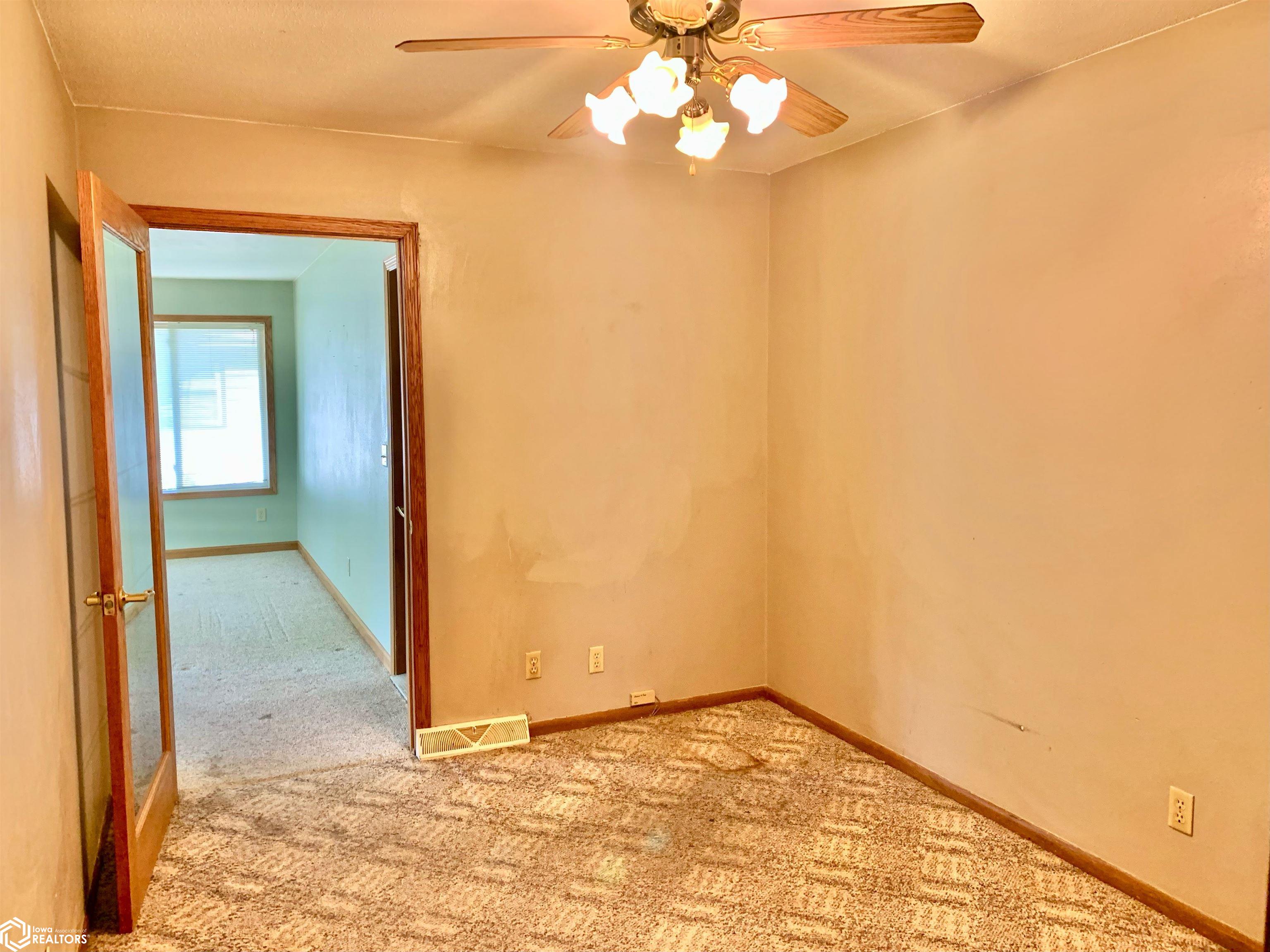 401 Rushview Drive, Jefferson, Iowa image 21