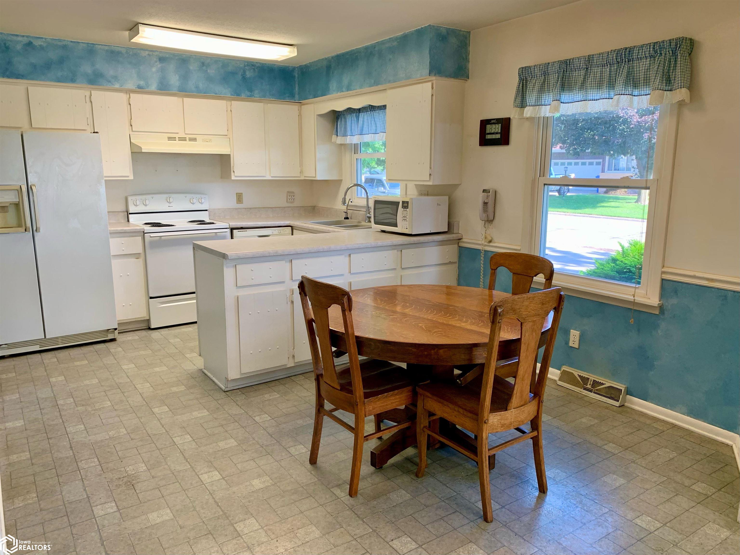 401 Rushview Drive, Jefferson, Iowa image 6