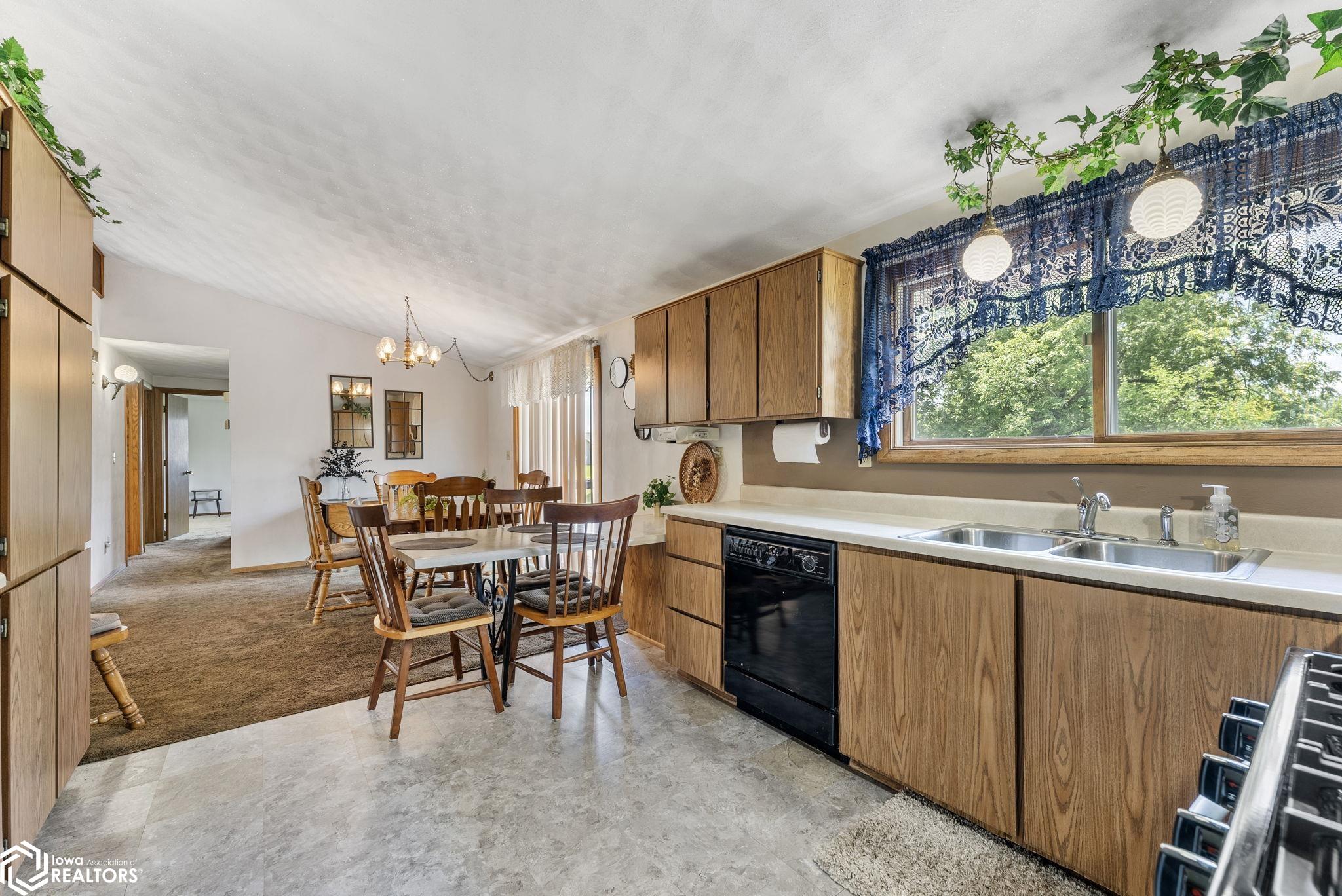 127 Orchard Lane, Columbus Junction, Iowa image 20