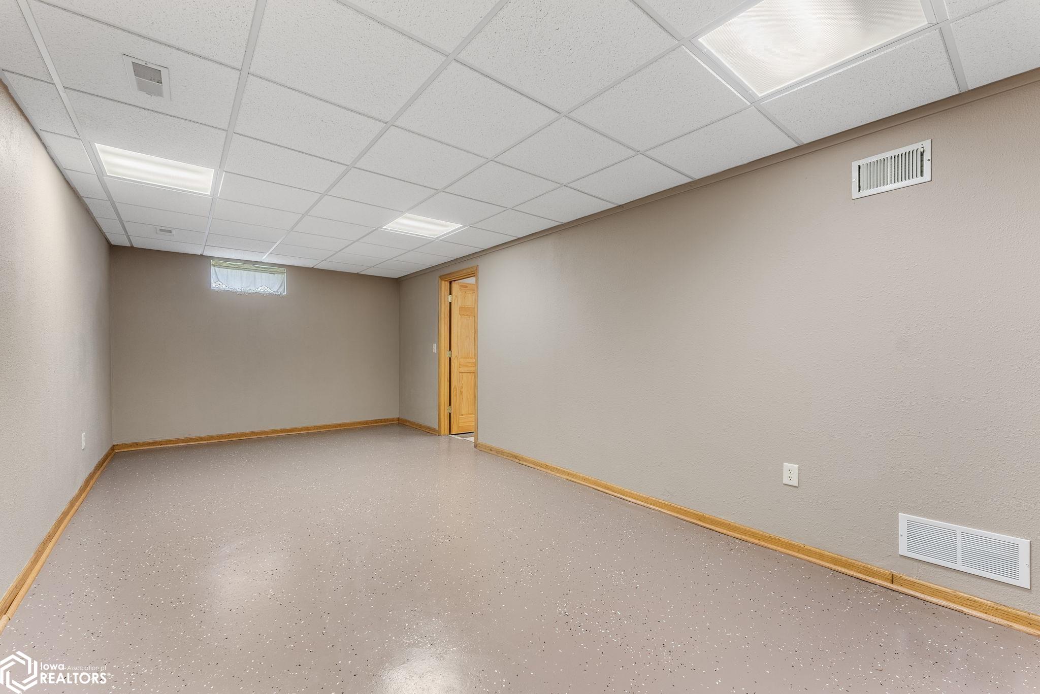 127 Orchard Lane, Columbus Junction, Iowa image 25
