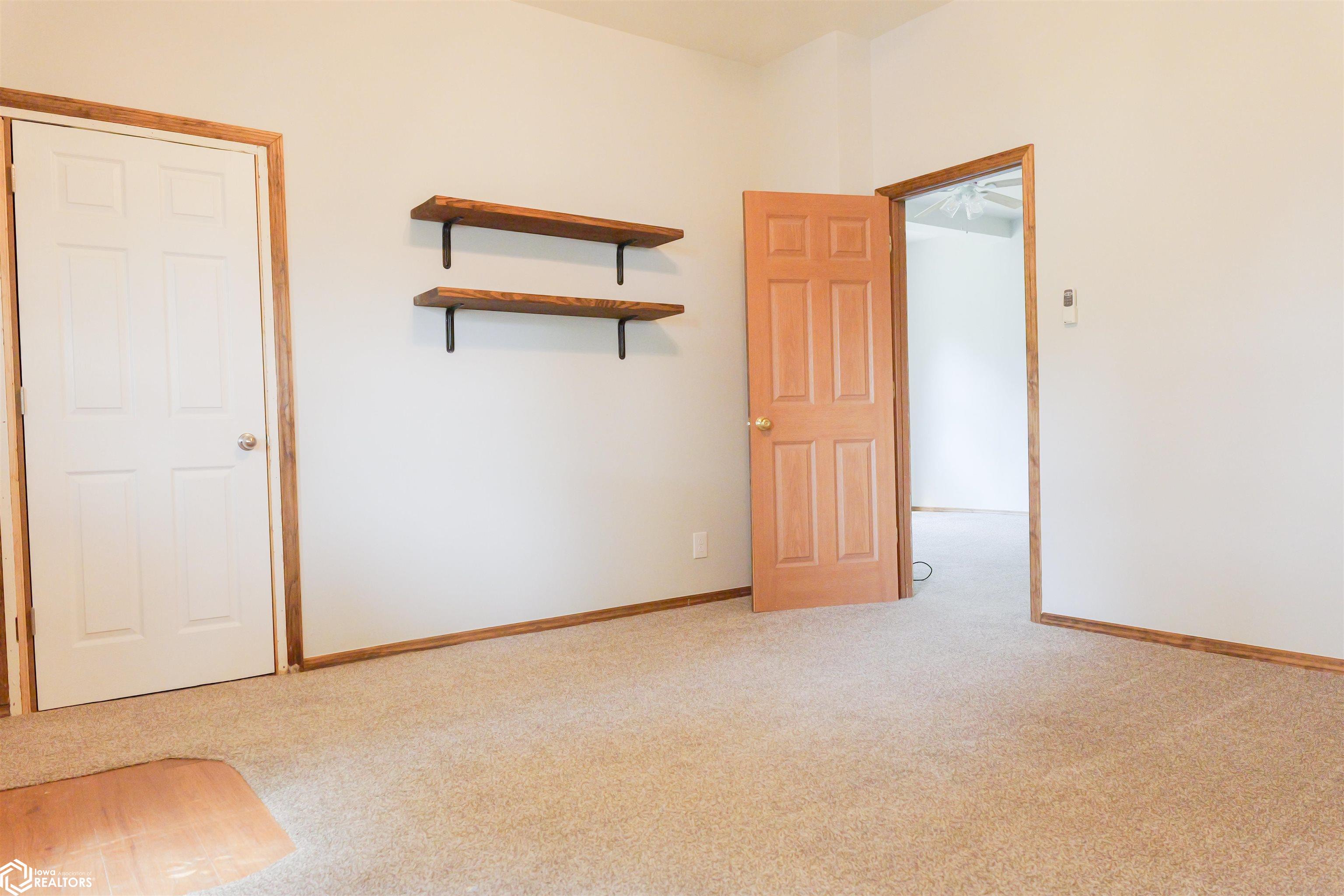 1513 Gnahn Street, Burlington, Iowa image 12