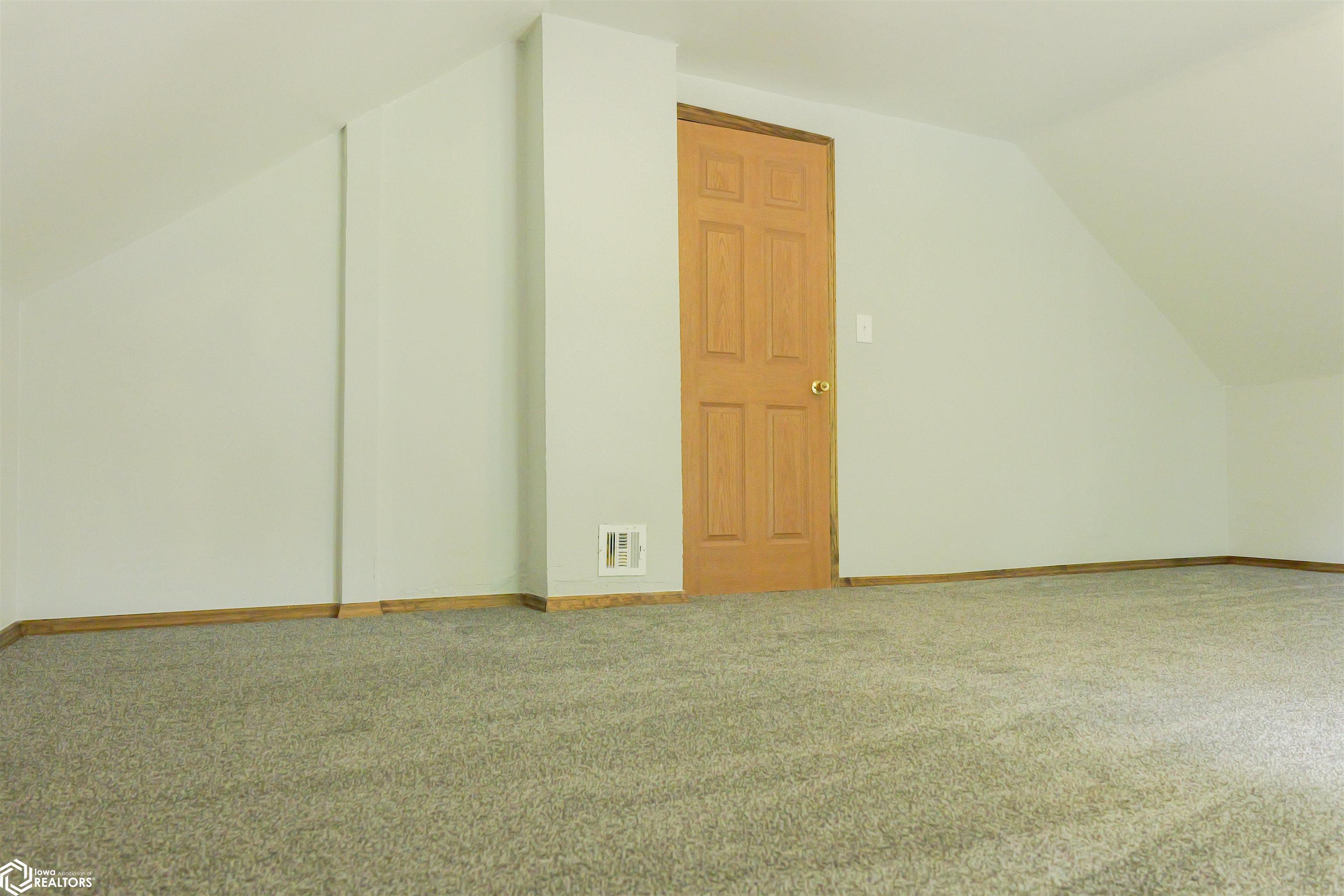 1513 Gnahn Street, Burlington, Iowa image 23