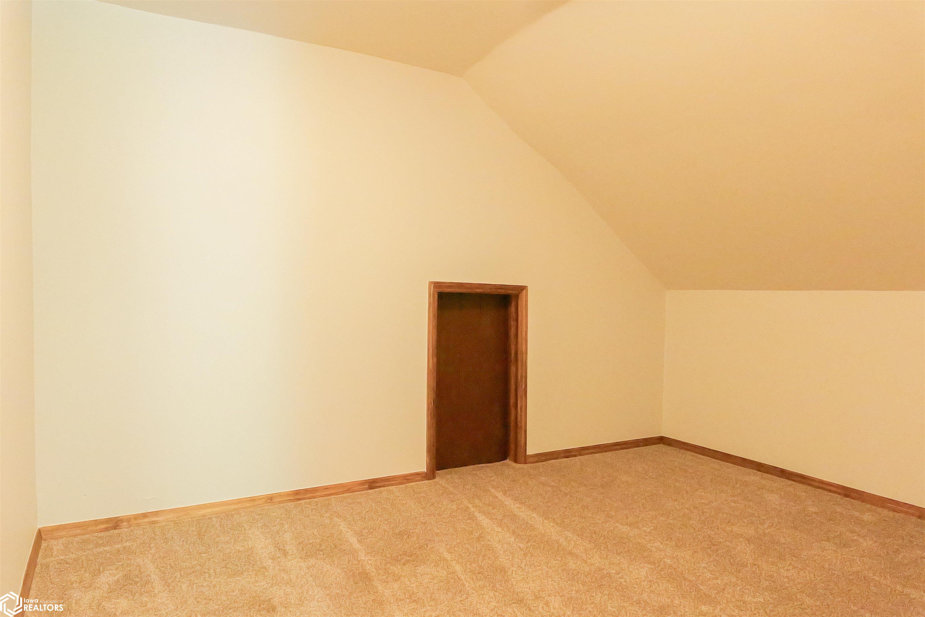 1513 Gnahn Street, Burlington, Iowa image 27
