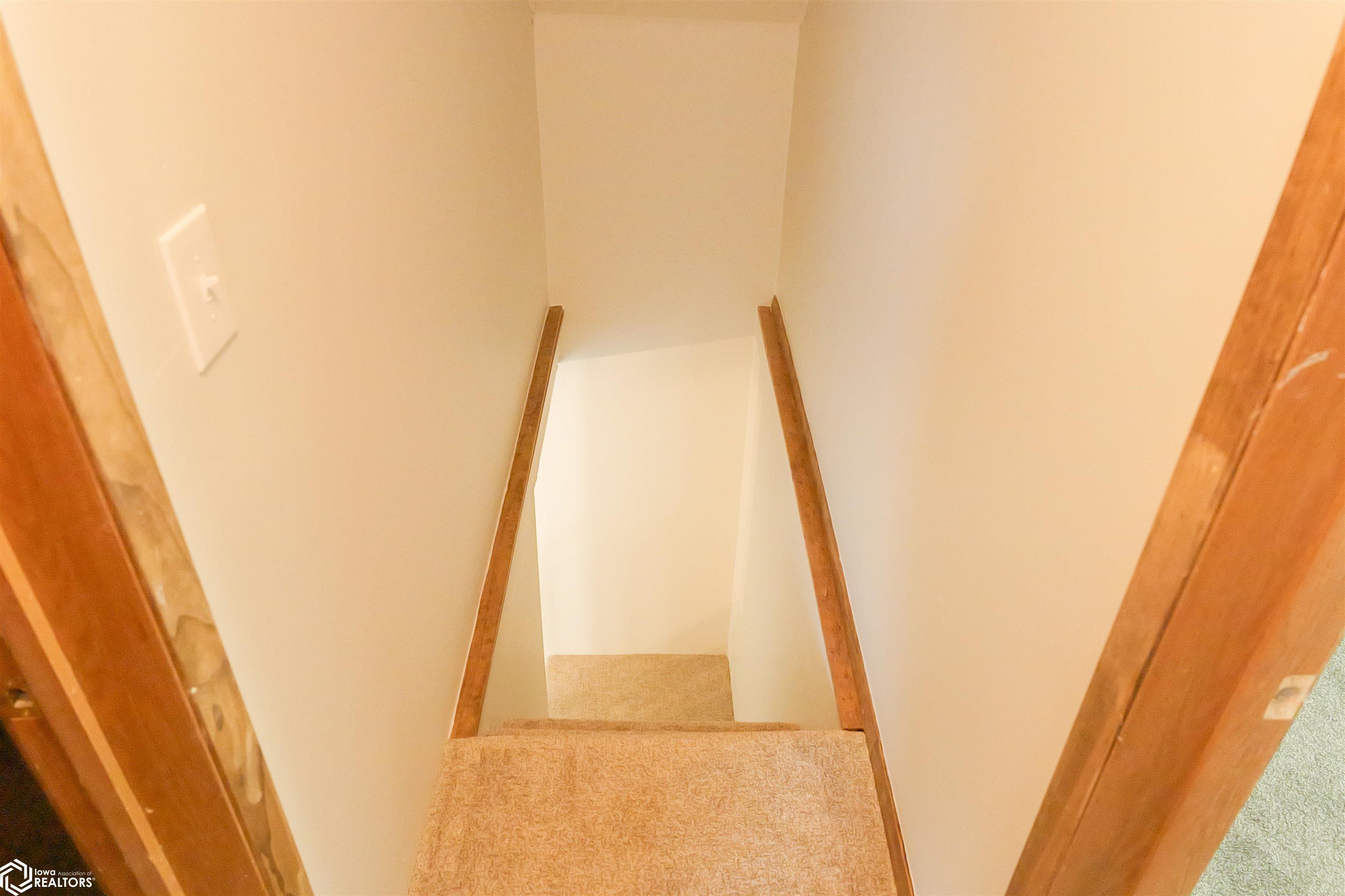 1513 Gnahn Street, Burlington, Iowa image 29