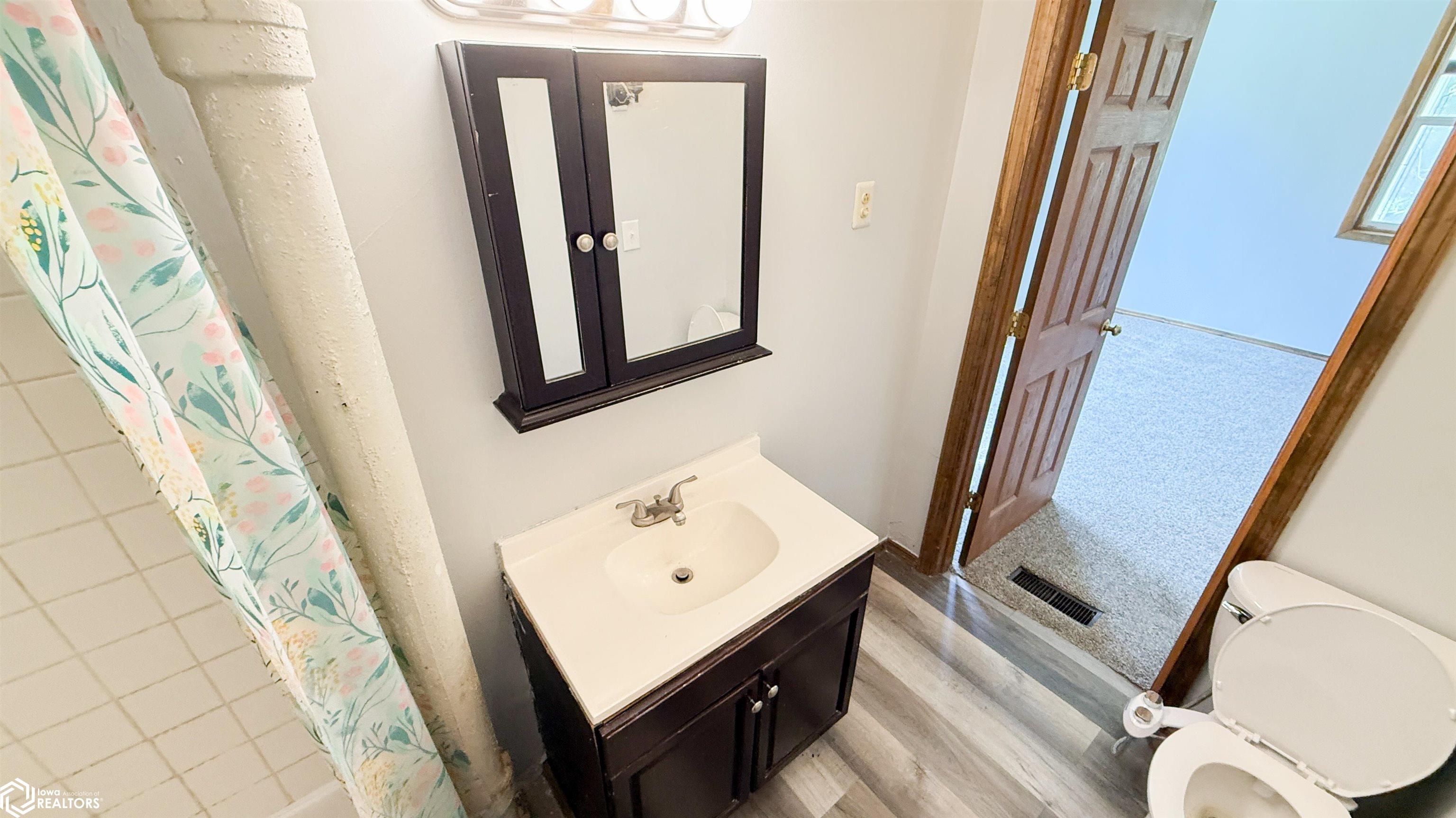 1513 Gnahn Street, Burlington, Iowa image 33