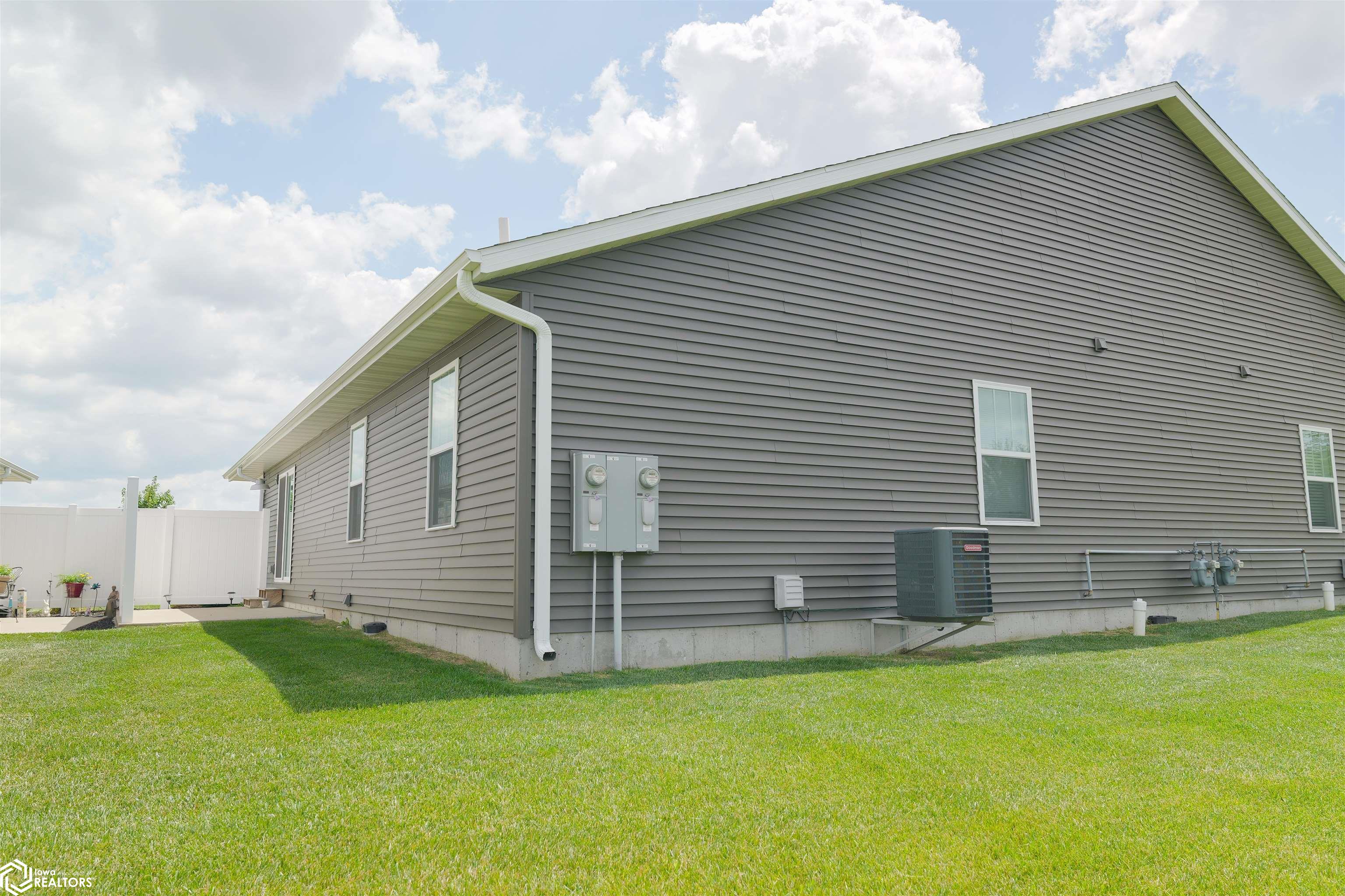 707 Layne Drive #2, West Burlington, Iowa image 3