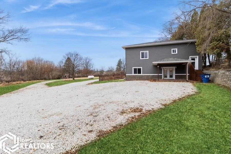 1813 Wiese Garden Road, Marshalltown, Iowa image 1