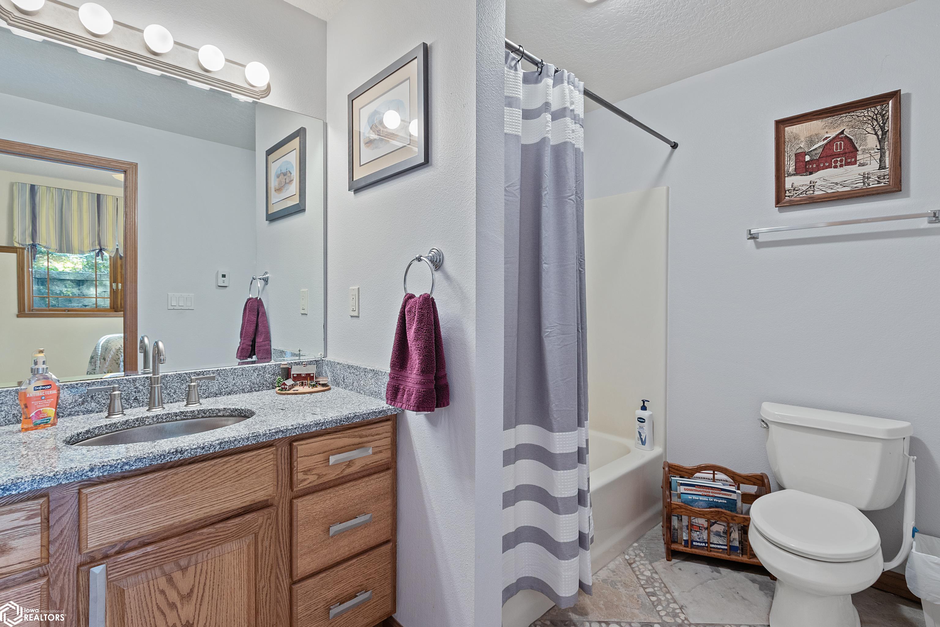 15261 Dodge Ave, Clear Lake, Iowa image 23