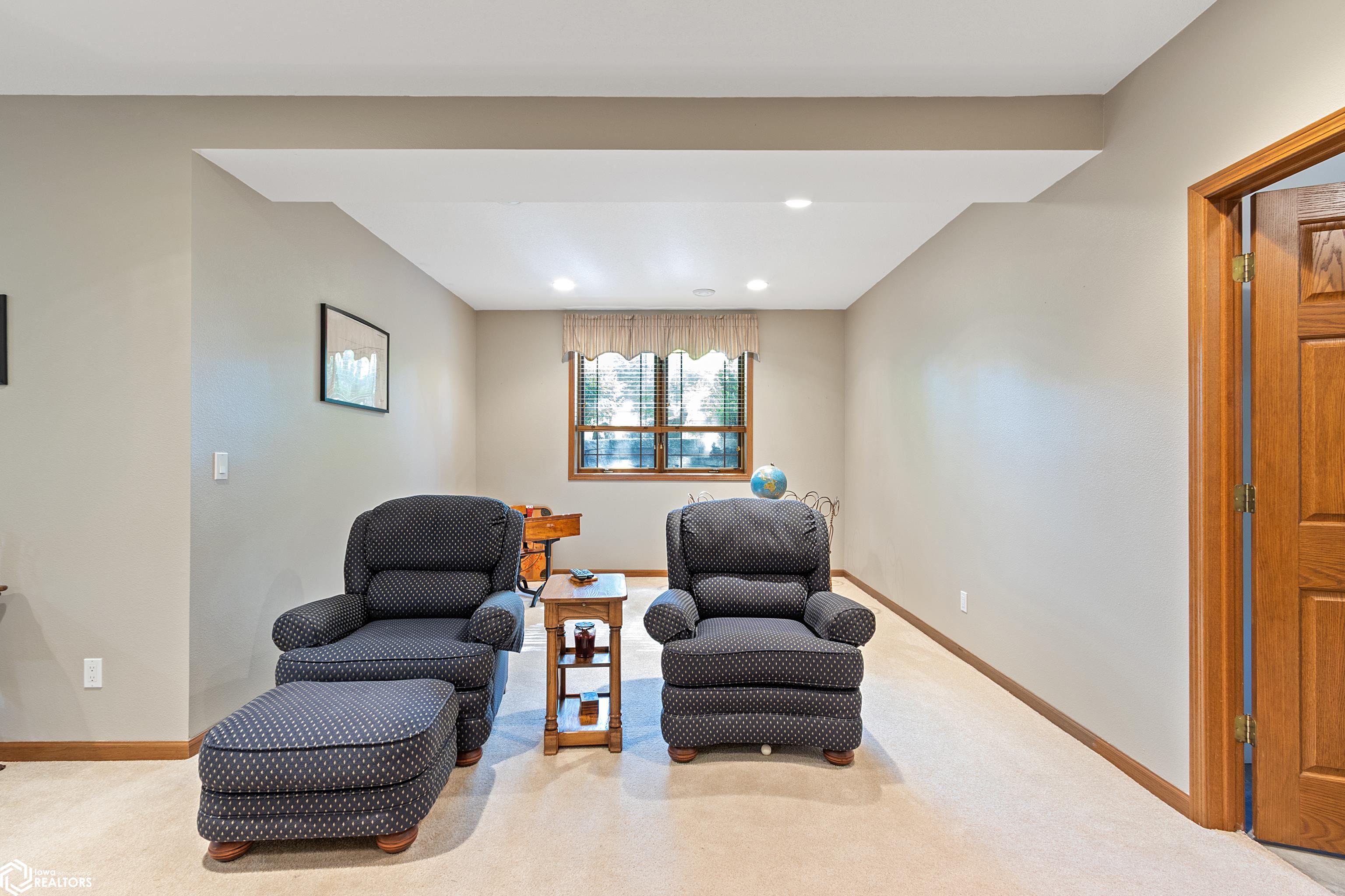 15261 Dodge Ave, Clear Lake, Iowa image 28