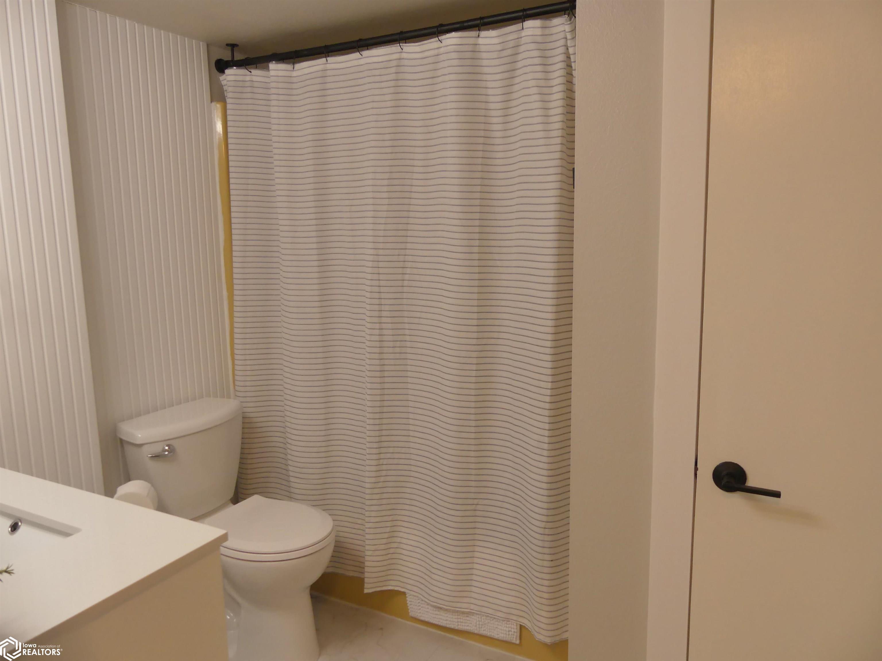 504 Southdale Drive, Carroll, Iowa image 36