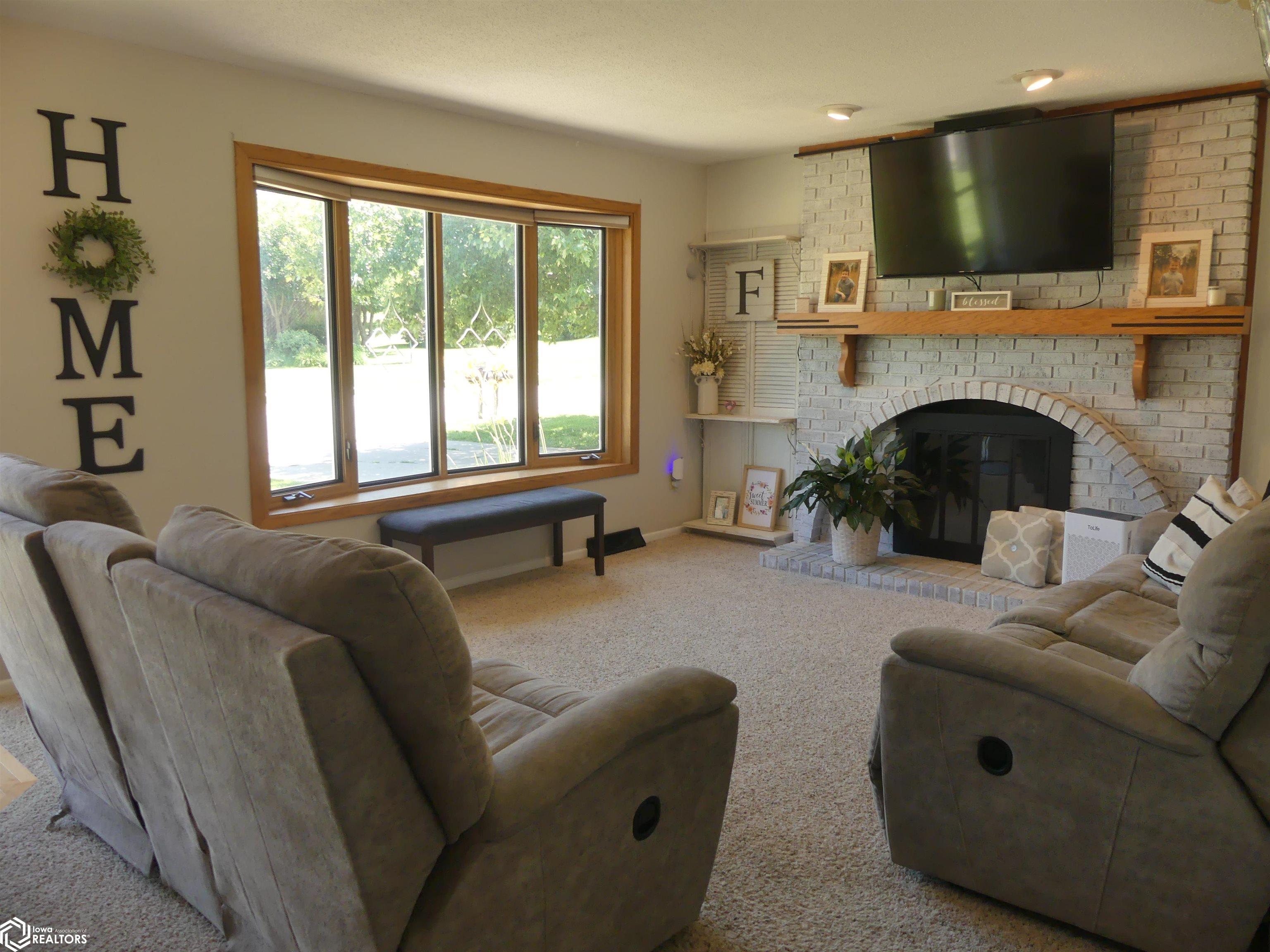 504 Southdale Drive, Carroll, Iowa image 5