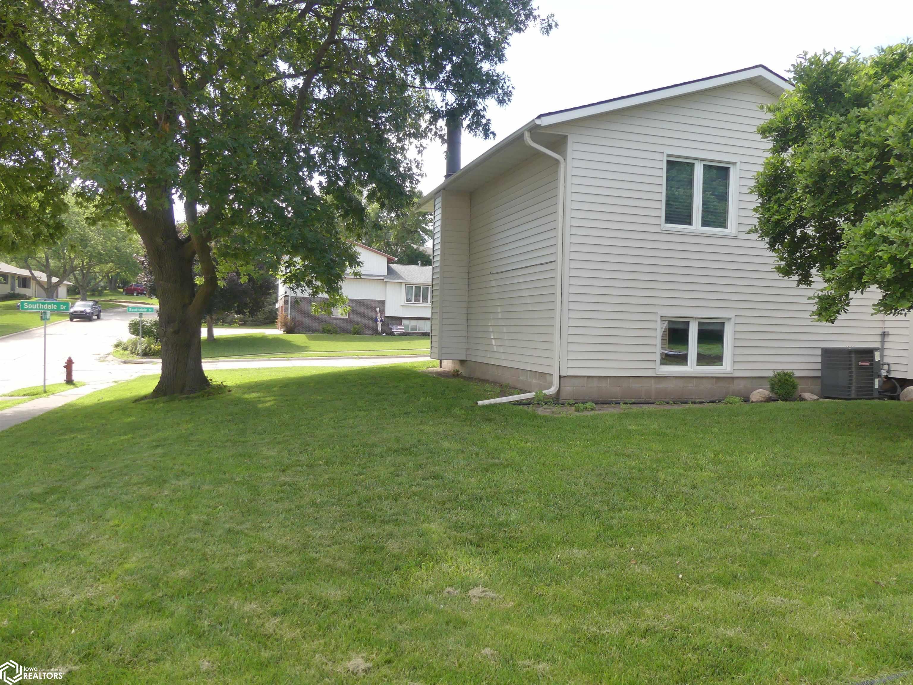 504 Southdale Drive, Carroll, Iowa image 47