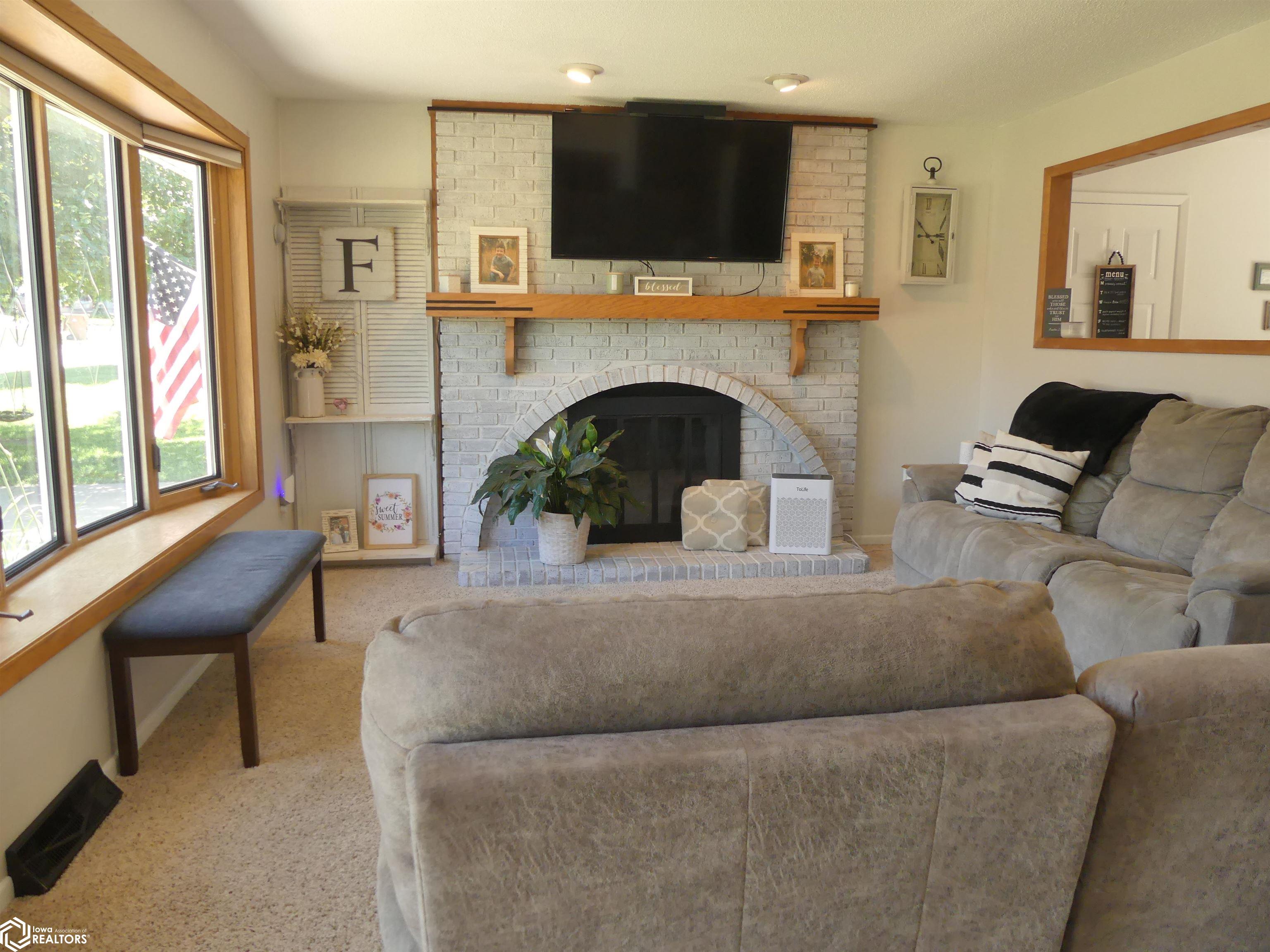 504 Southdale Drive, Carroll, Iowa image 6