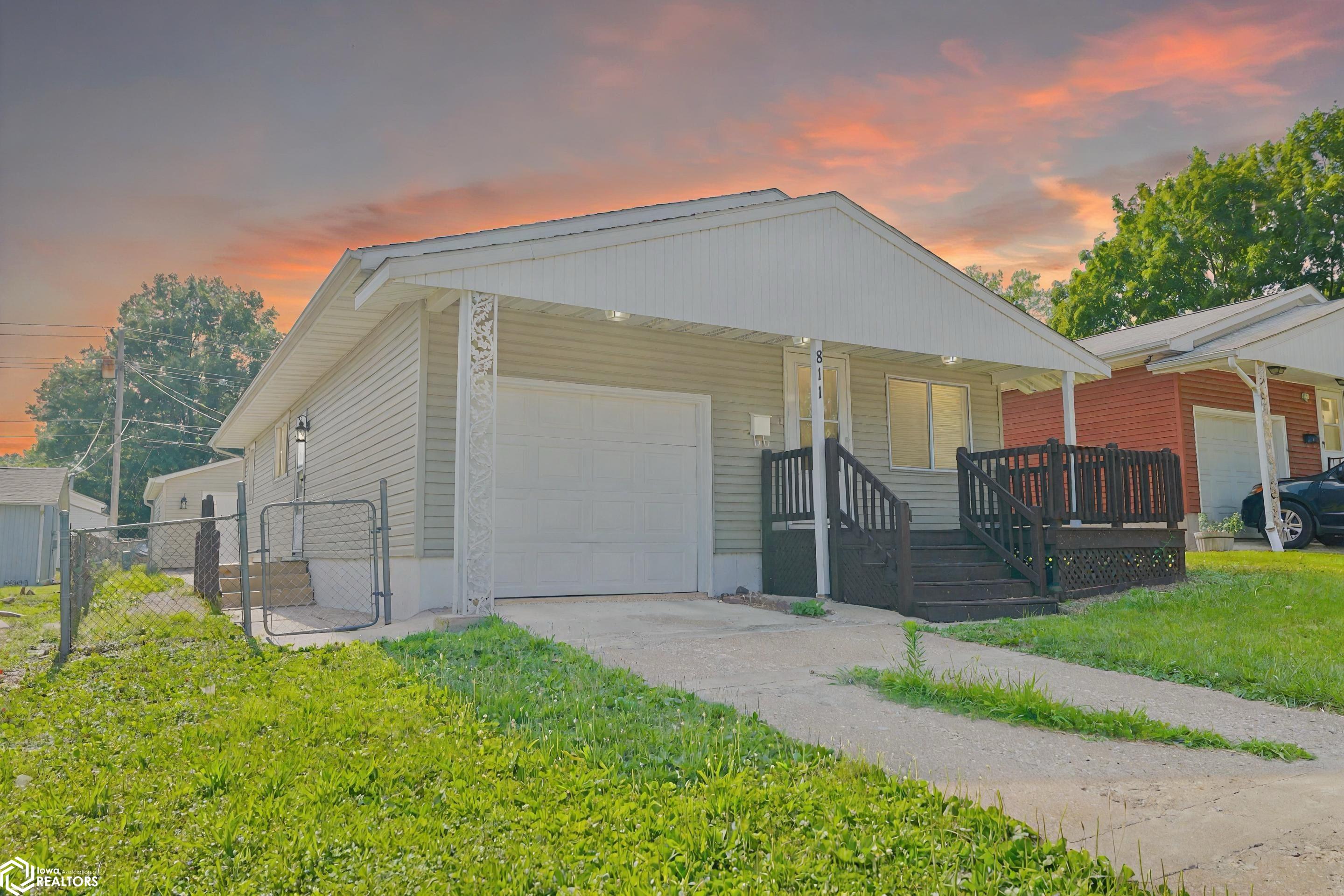 811 Curran Street, Burlington, Iowa image 2