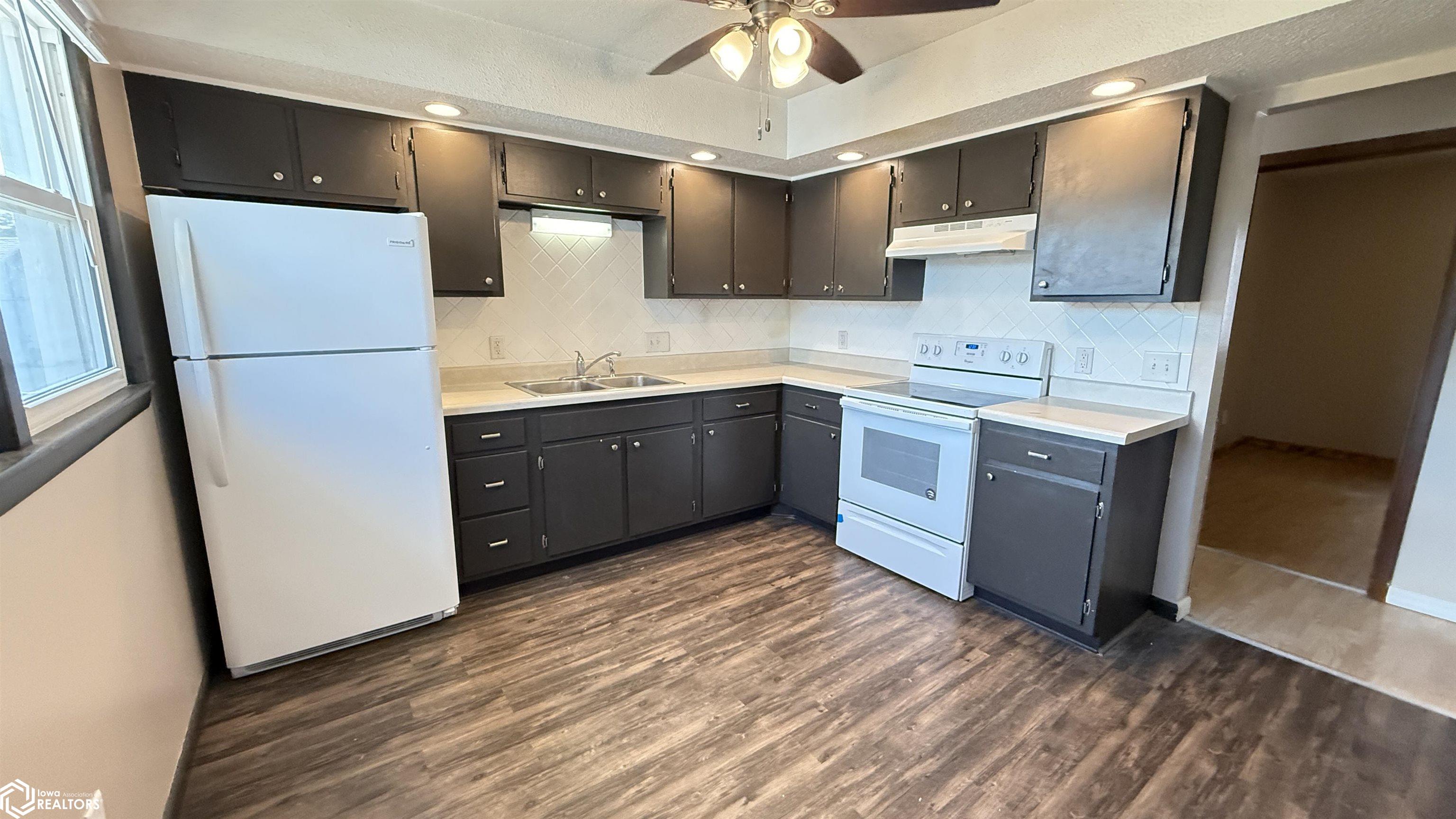 811 Curran Street, Burlington, Iowa image 6