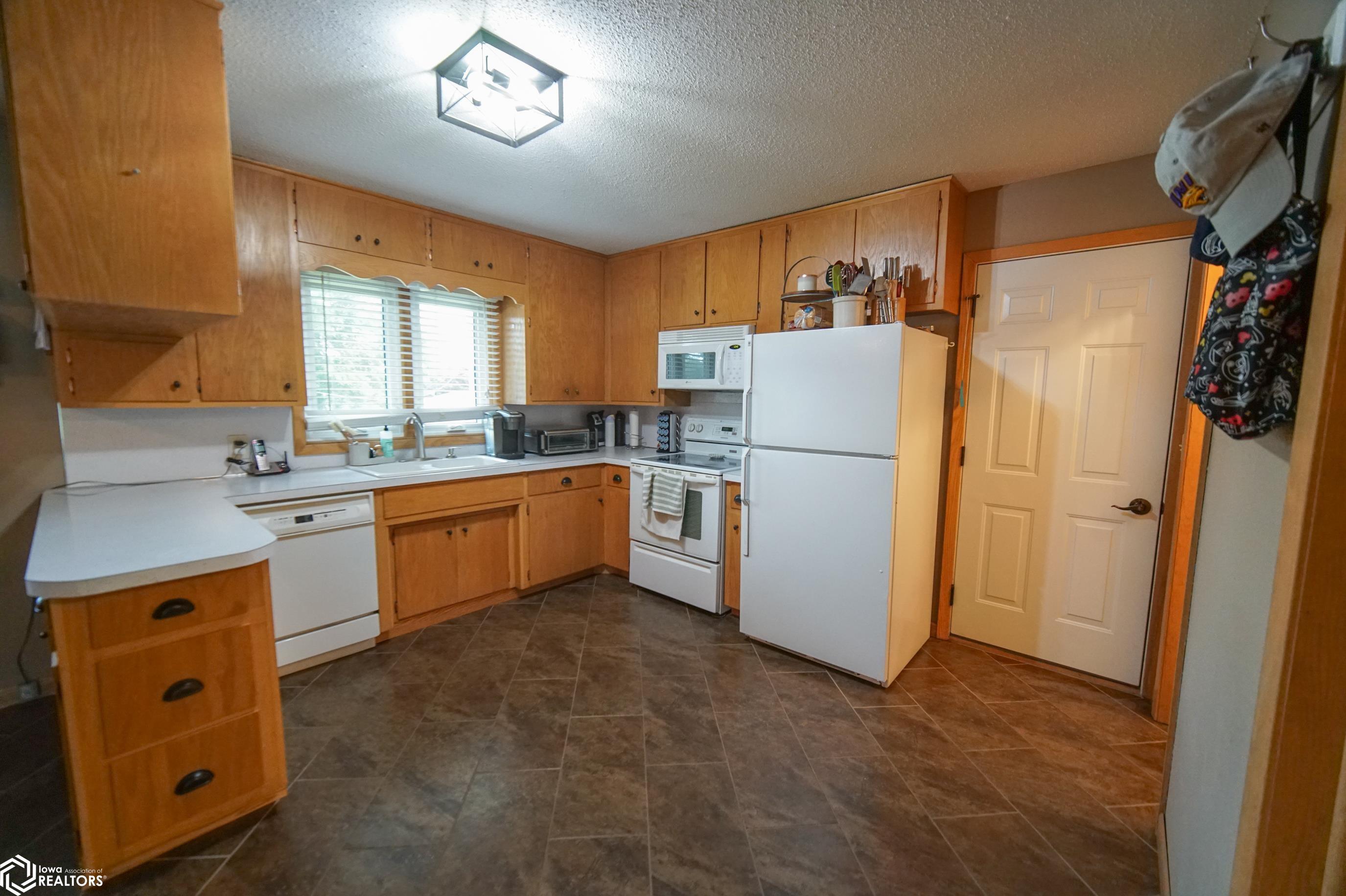 707 9th Ave, Ackley, Iowa image 13