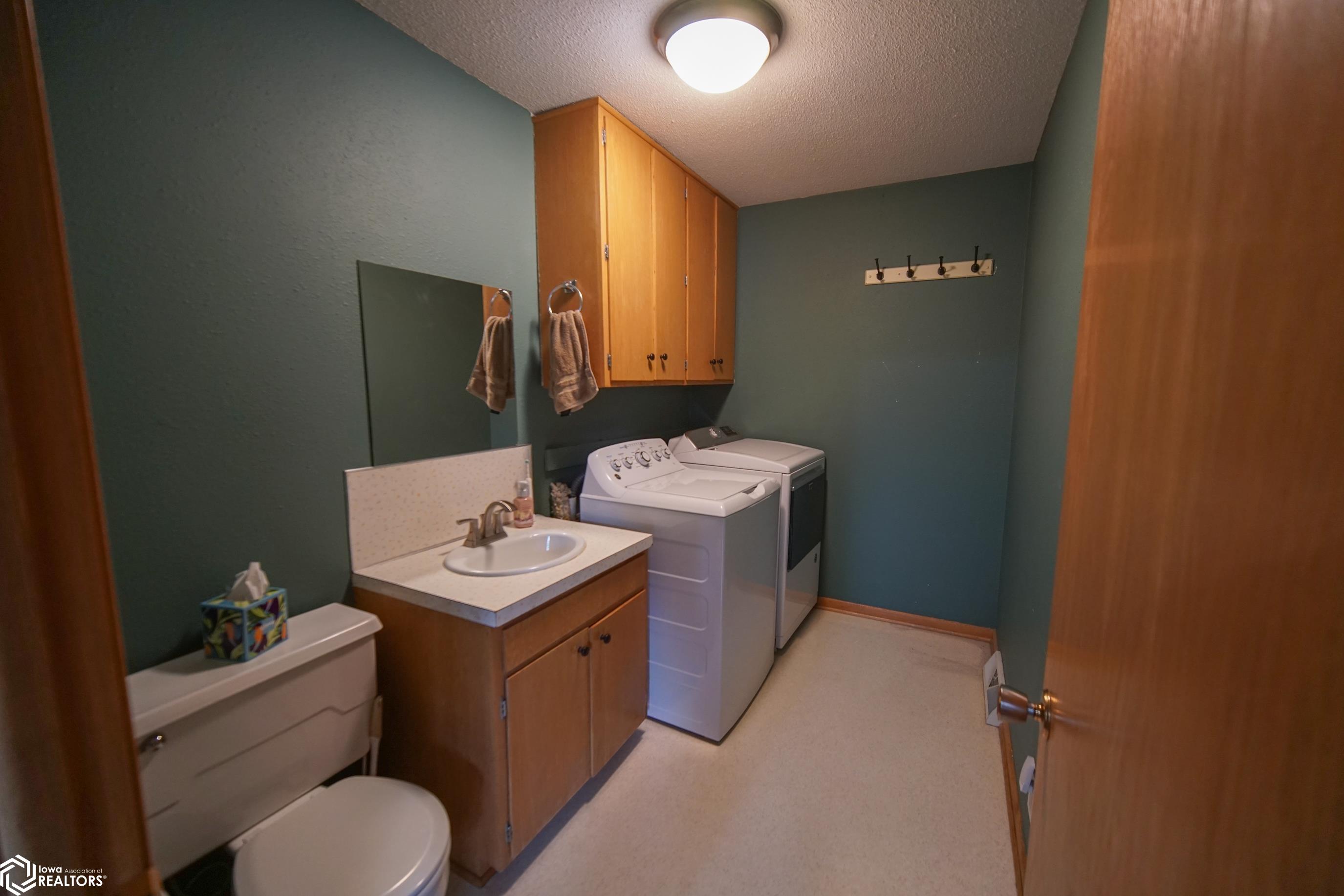707 9th Ave, Ackley, Iowa image 15