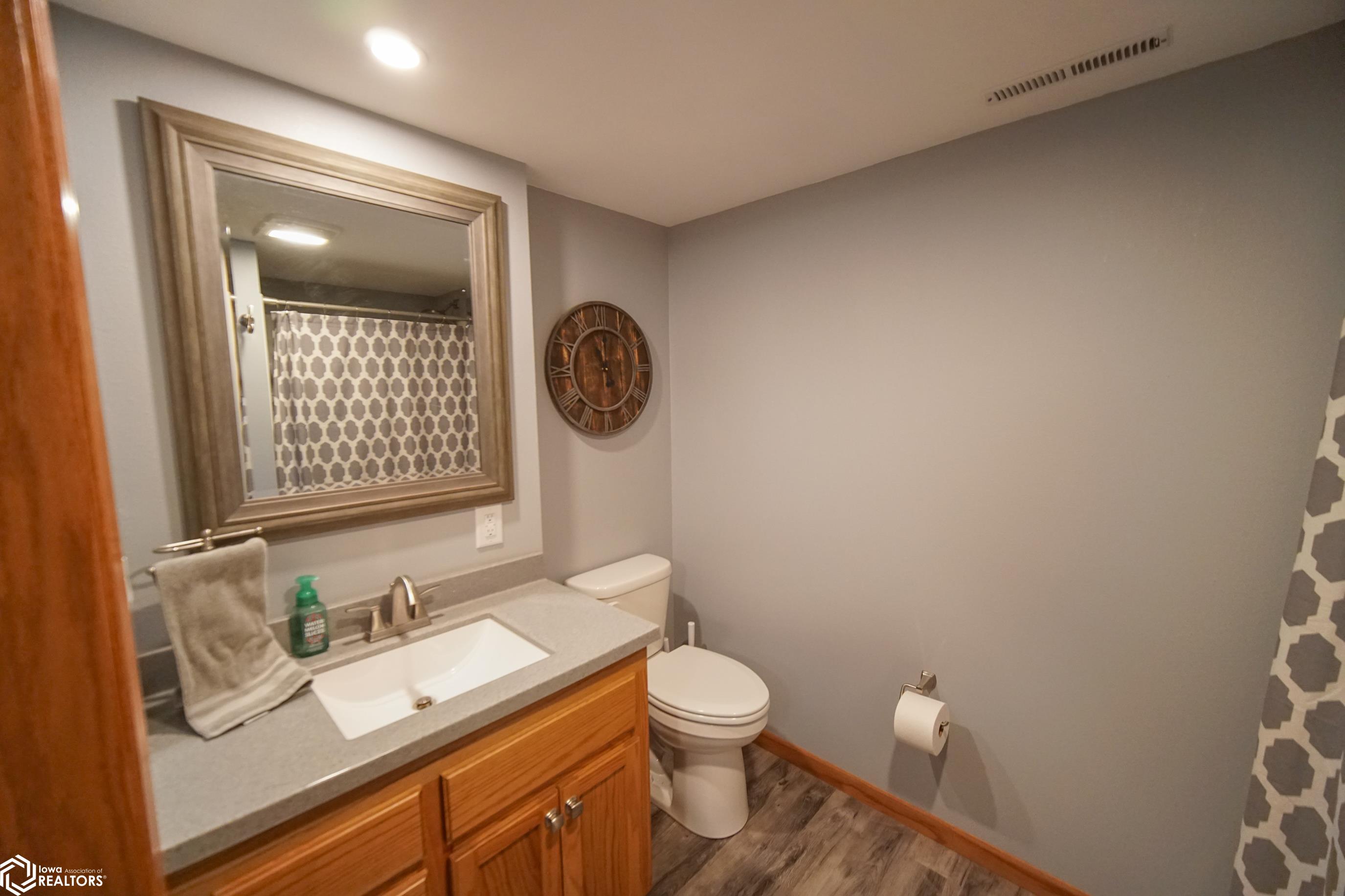 707 9th Ave, Ackley, Iowa image 26