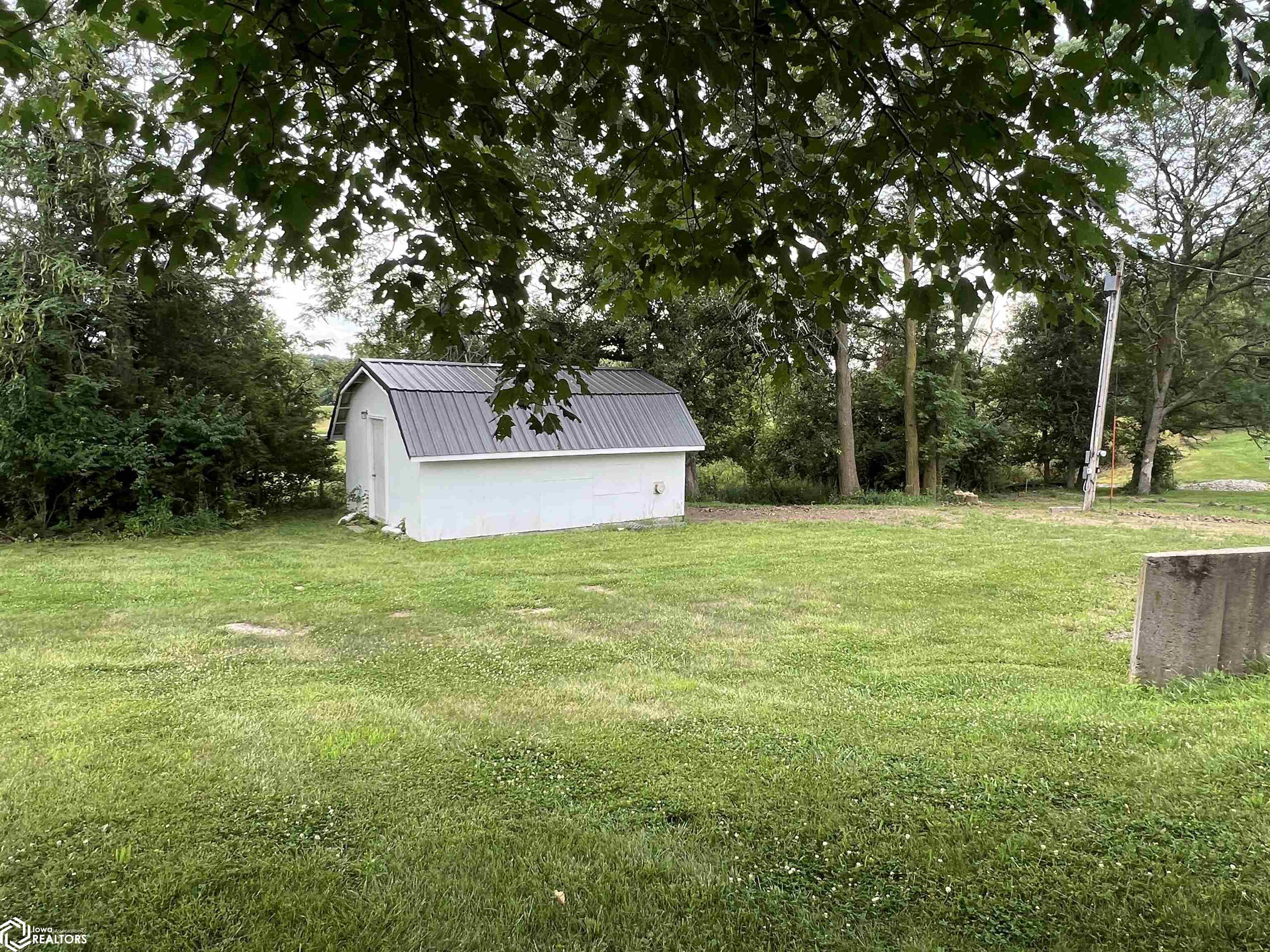 2146 S 32nd Street, Fairfield, Iowa image 22