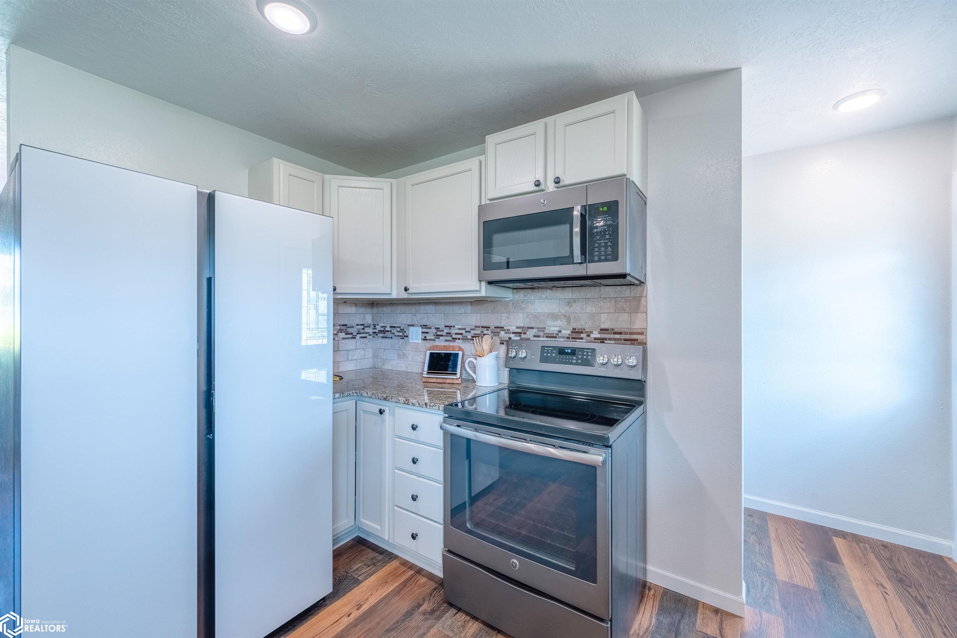 915 Maplecrest Drive, Harlan, Iowa image 12