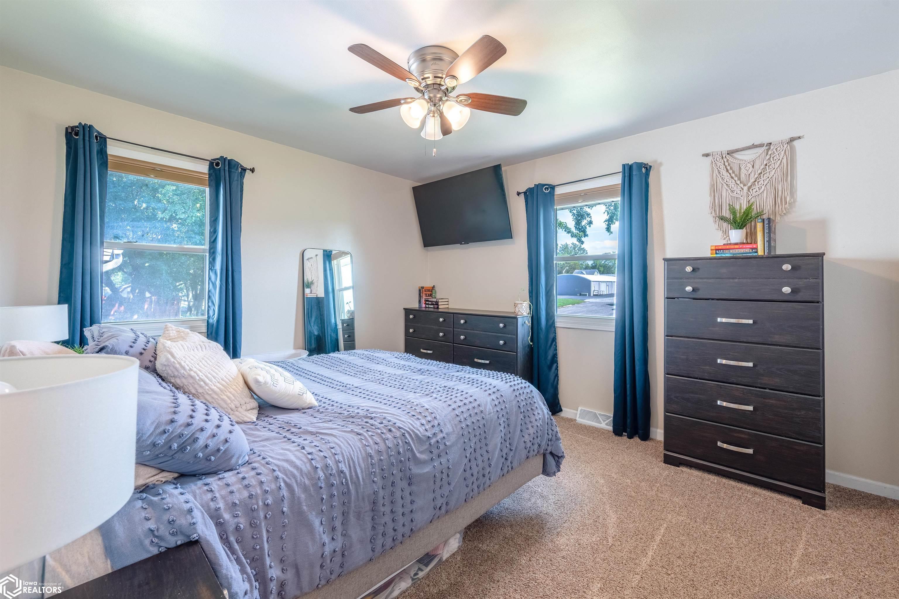915 Maplecrest Drive, Harlan, Iowa image 13