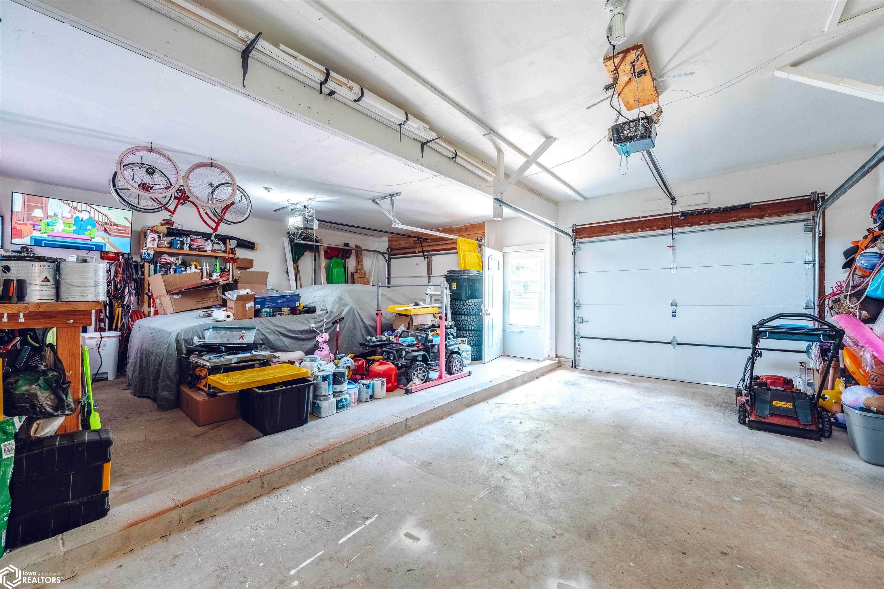 915 Maplecrest Drive, Harlan, Iowa image 25