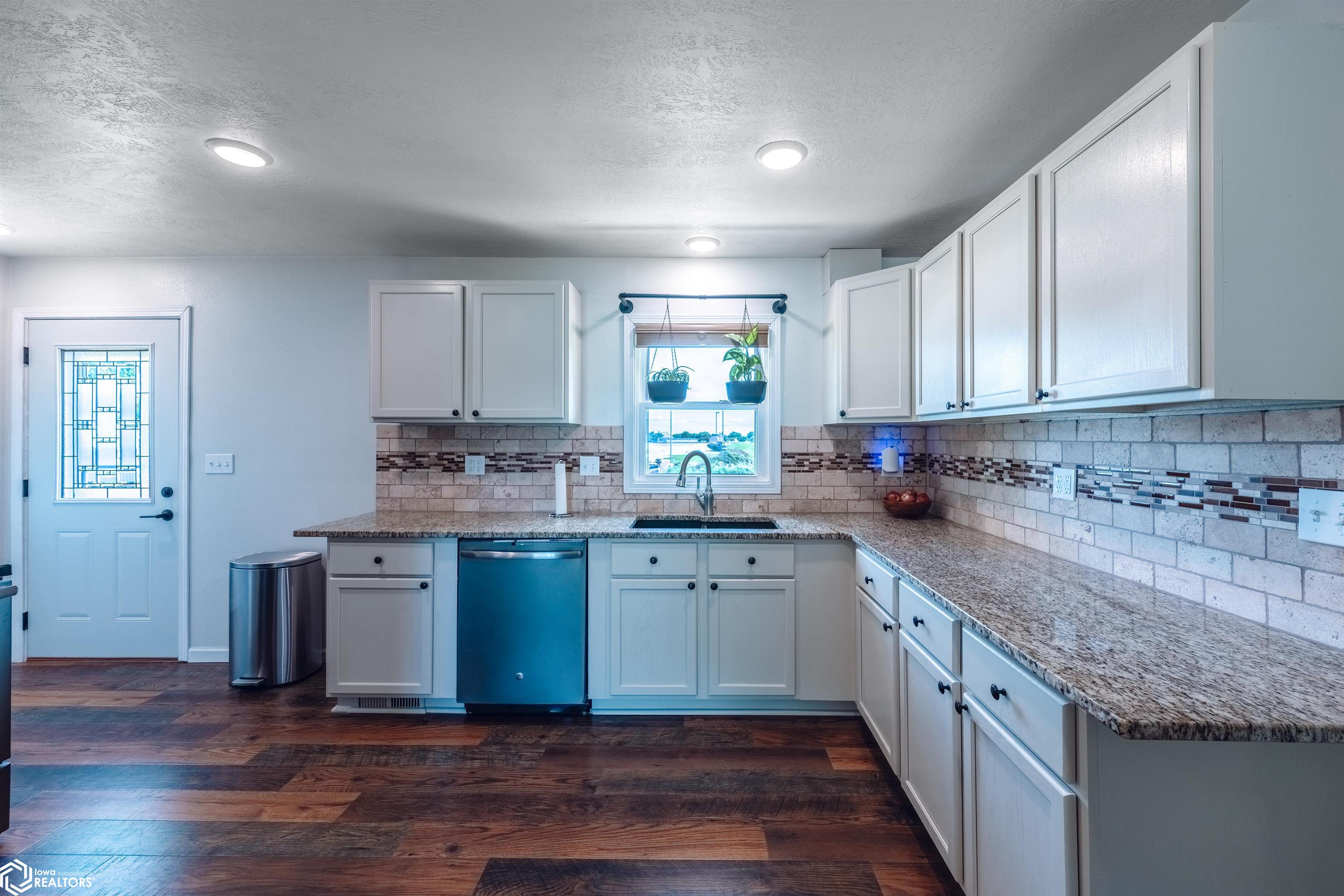 915 Maplecrest Drive, Harlan, Iowa image 9