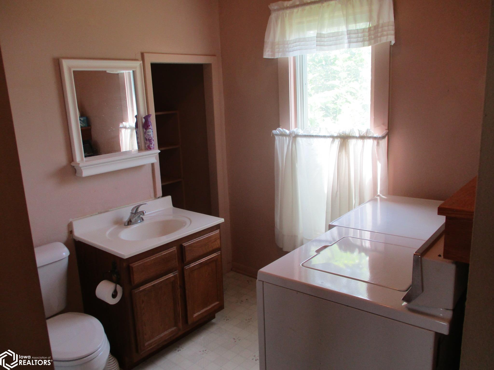 1008 Wilson Street, Dysart, Iowa image 17
